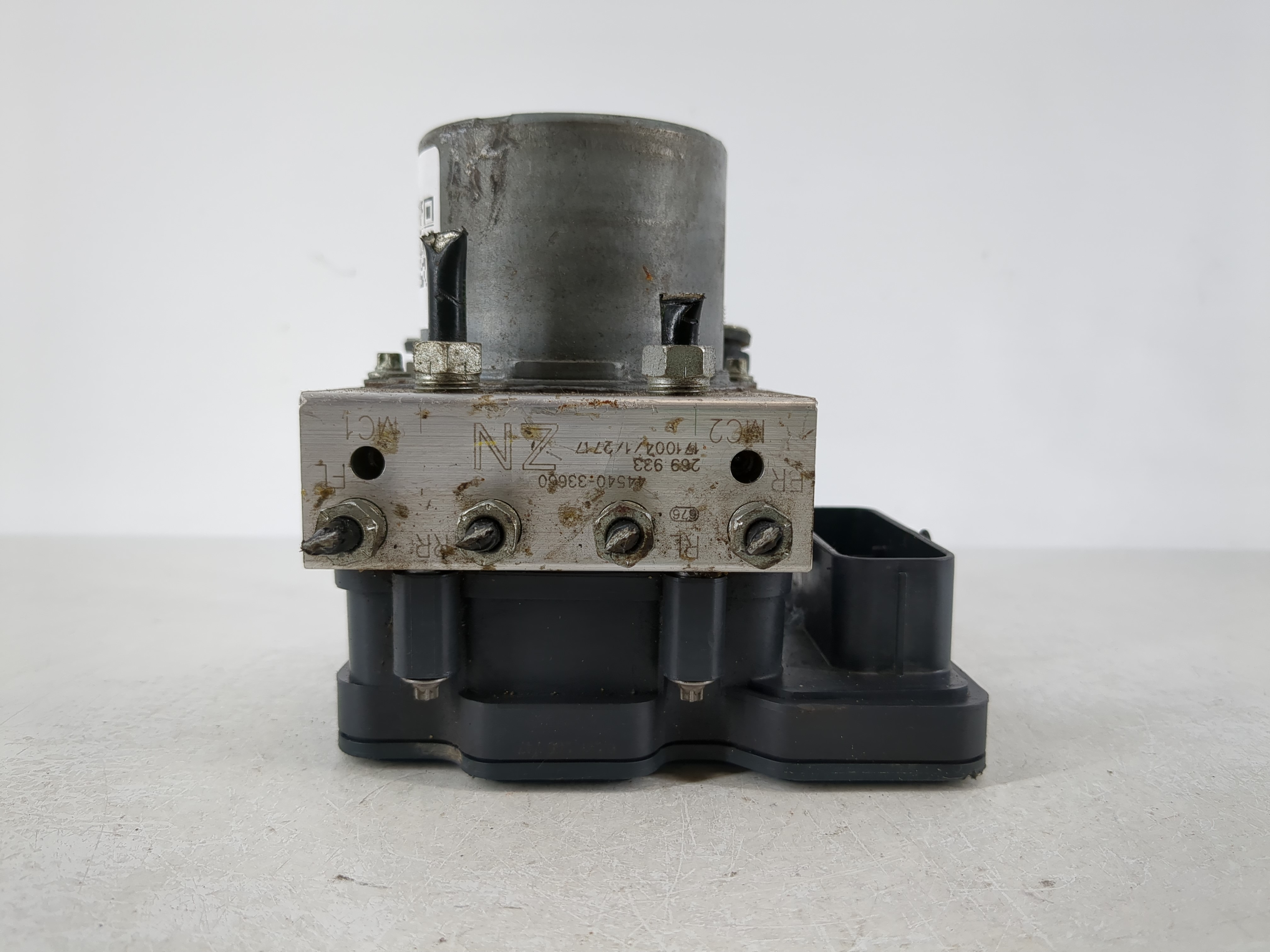 Picture of 2018-2019 Toyota Camry Abs Pump Control Module 1104283