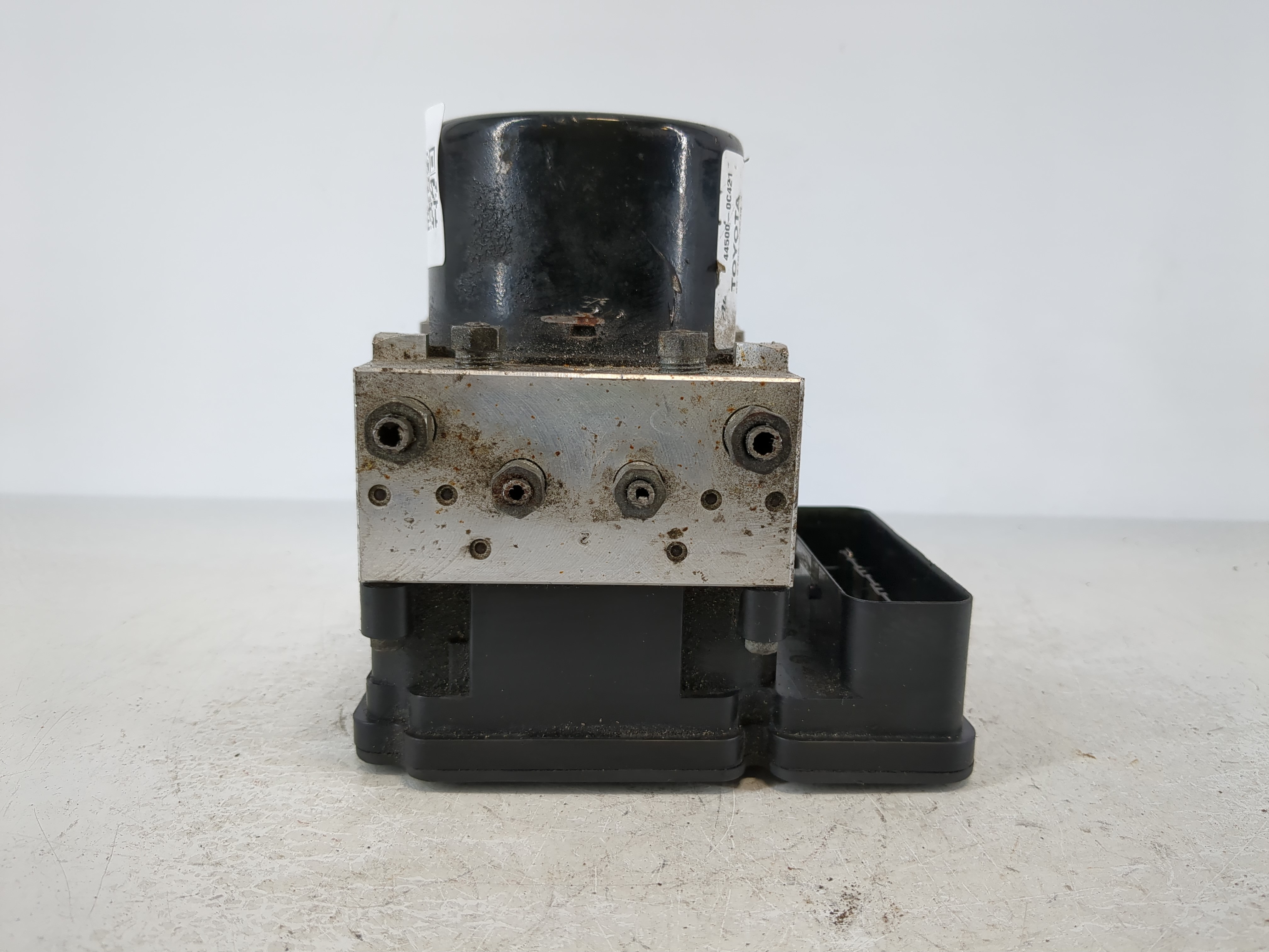 2016-2017 Toyota Tundra Abs Pump Control Module 1104296 - Oemusedautoparts1.com