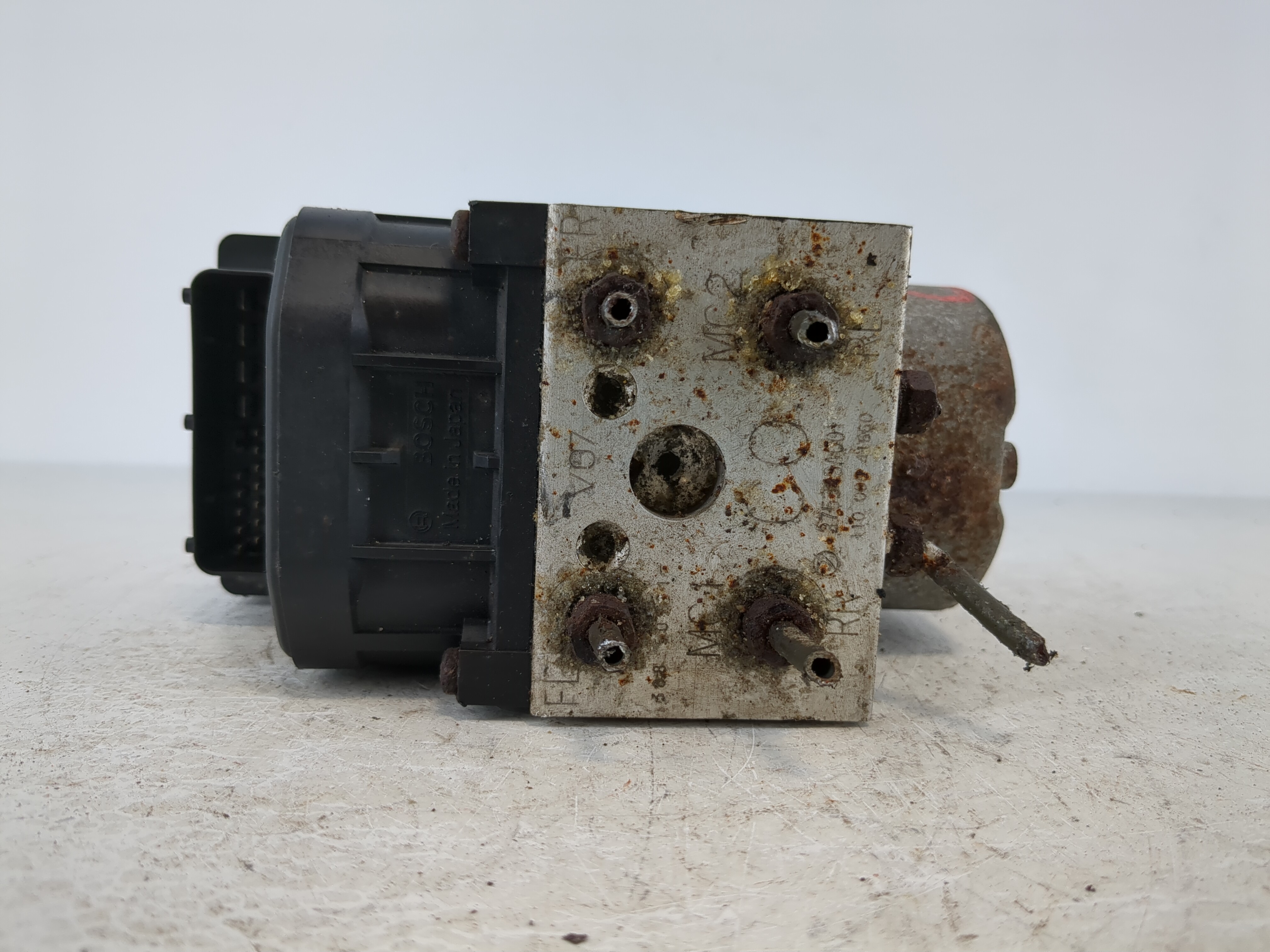Picture of 2004 Subaru Forester Abs Pump Control Module 1104310