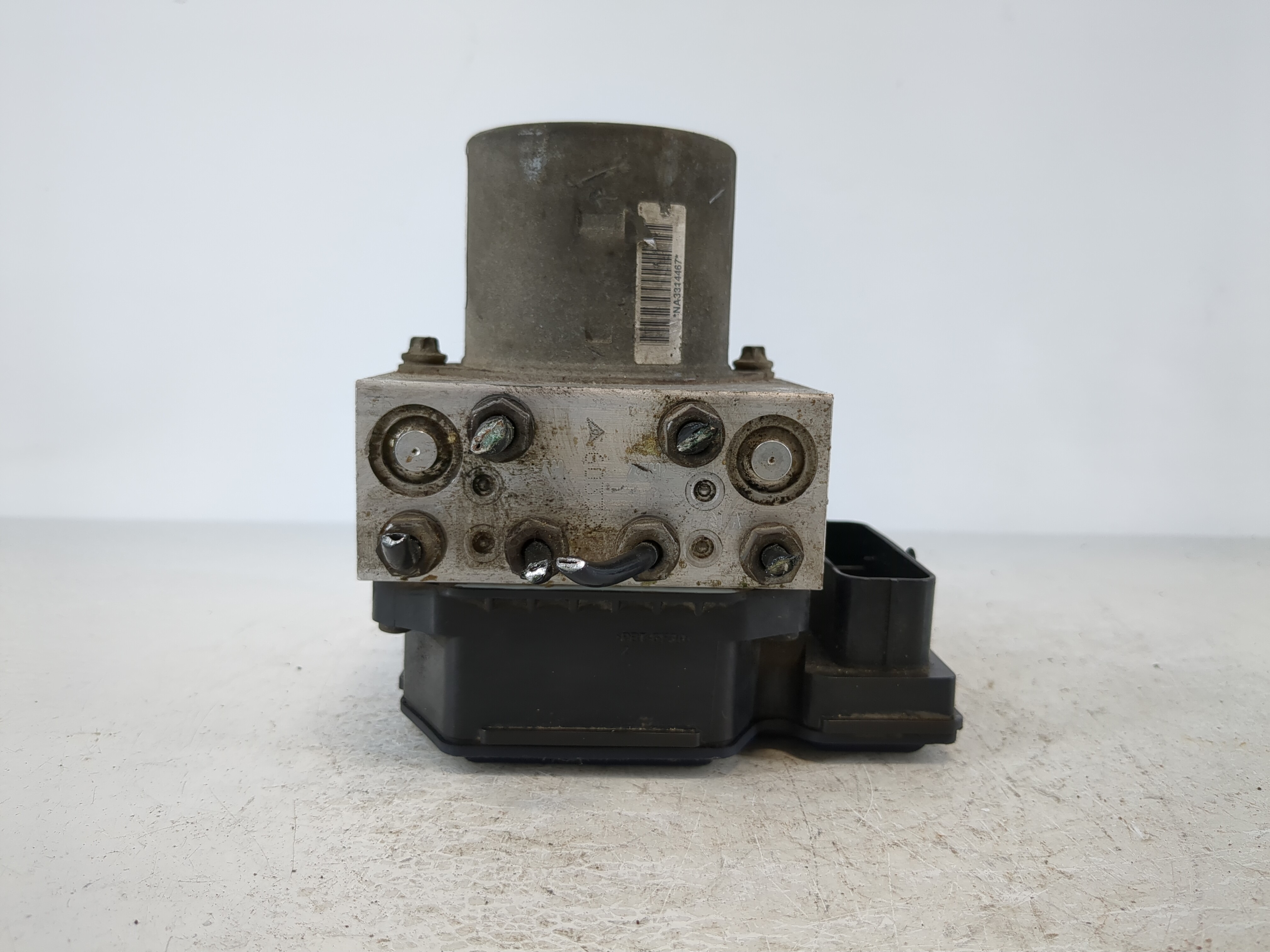 Picture of 2011-2012 Volkswagen Cc Abs Pump Control Module 1104313