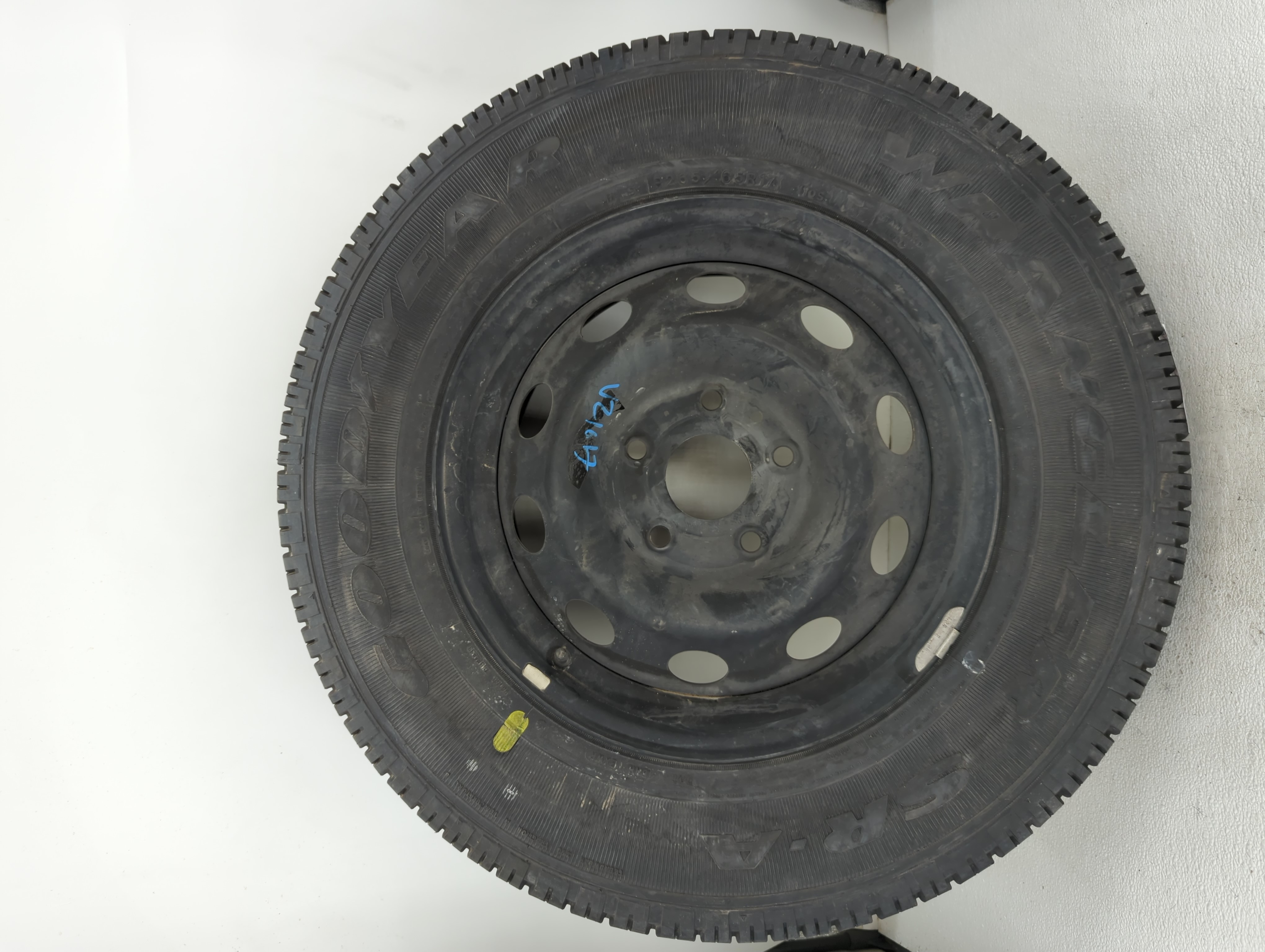 2007-2009 Chrysler Aspen Spare Donut Tire Wheel Rim Oem 1104338 - Oemusedautoparts1.com