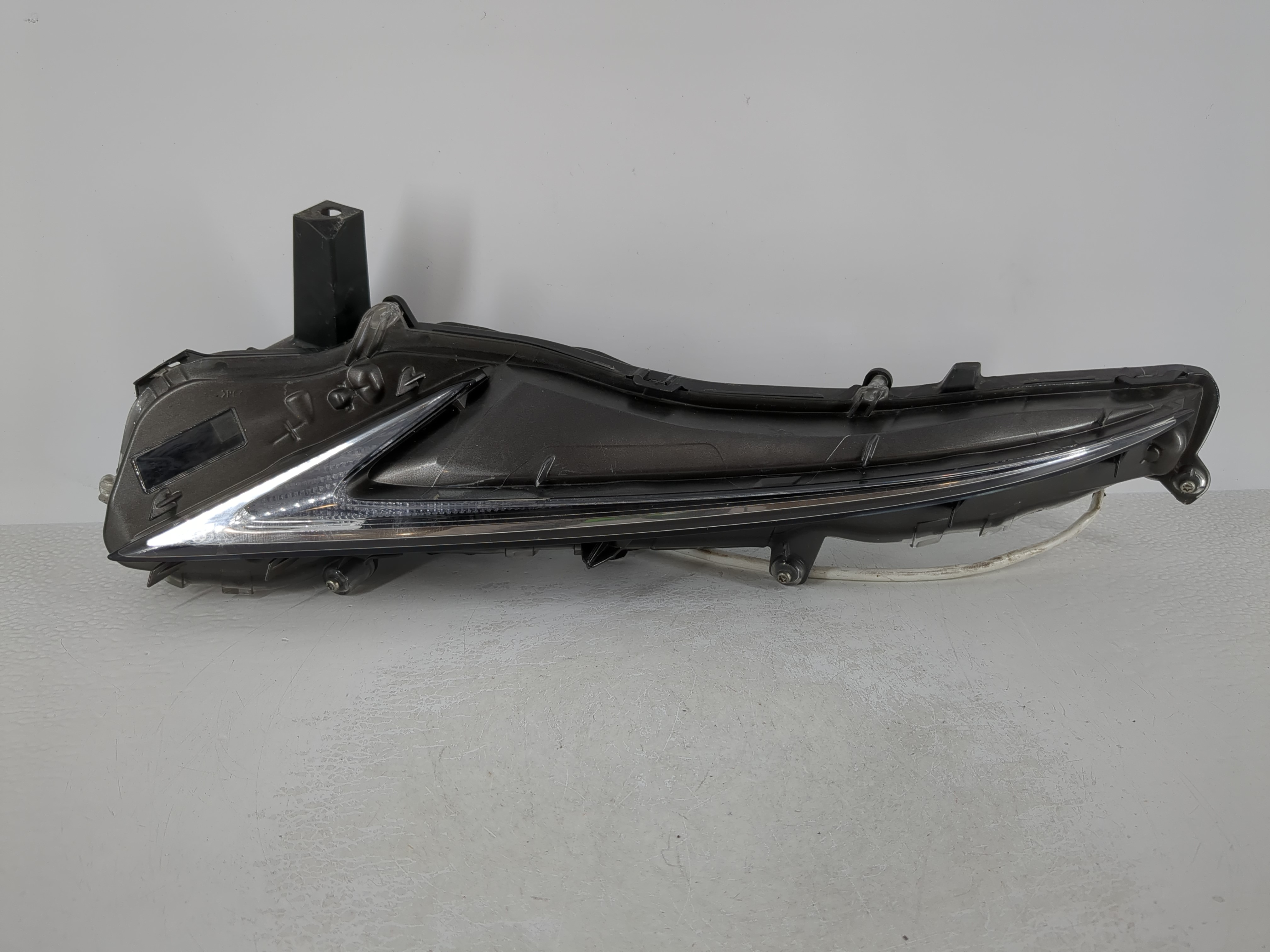 2017-2020 Lexus Is300 Driver Left Oem Front Light Lamp 1104484 - Oemusedautoparts1.com