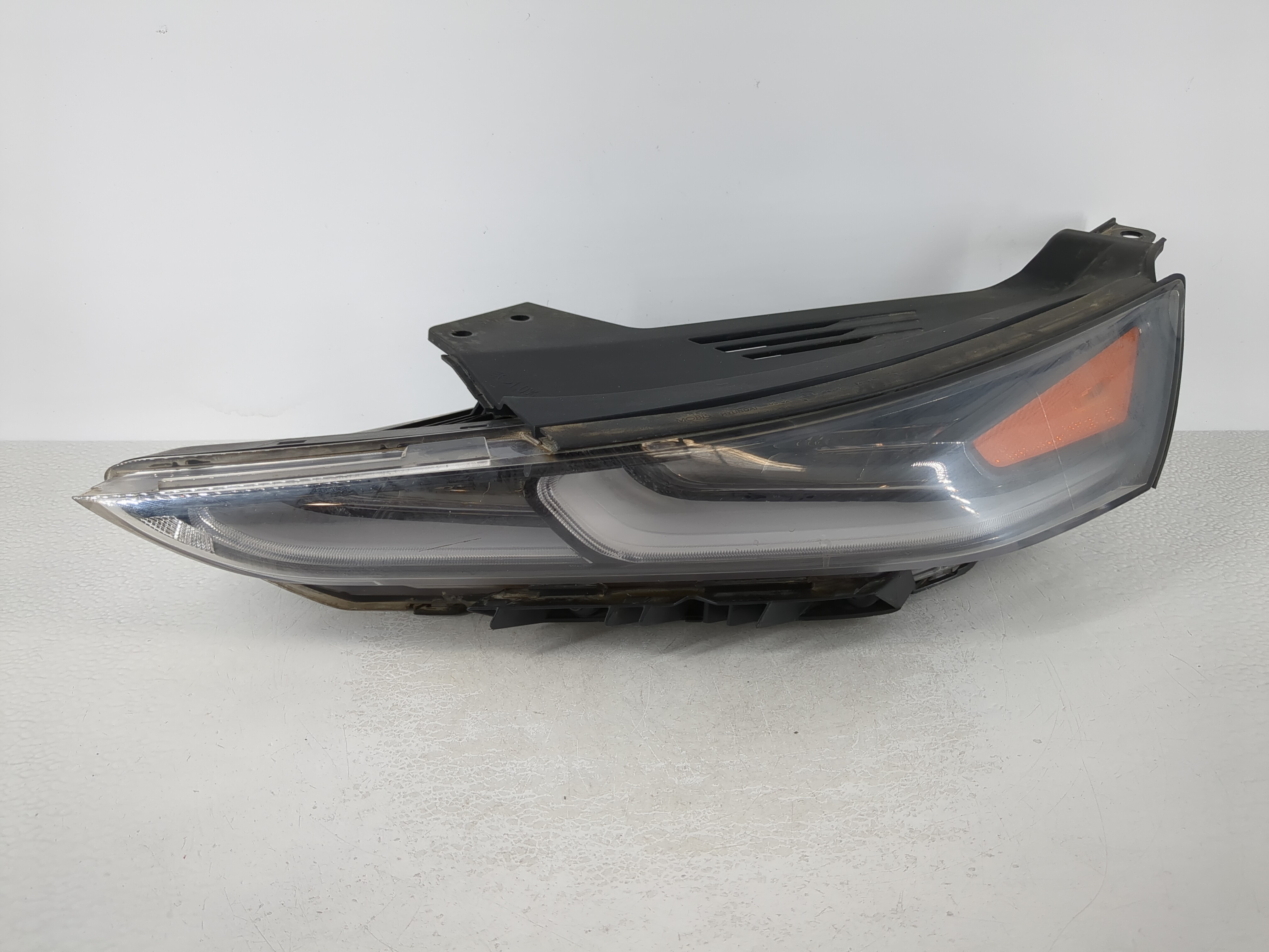 Picture of 2019-2020 Hyundai Santa Fe Driver Left Oem Front Light Lamp 1104488