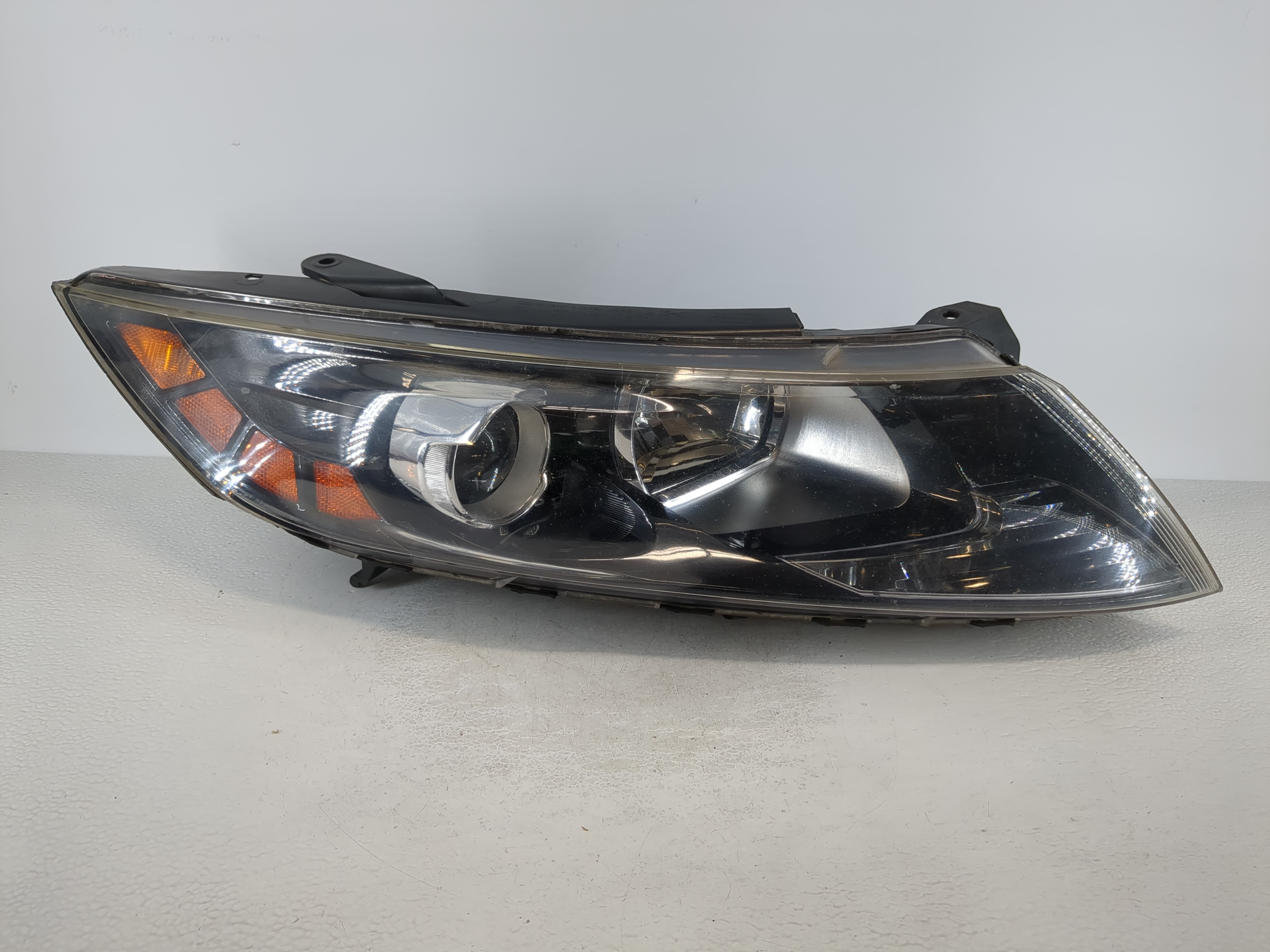 Picture of 2012-2013 Kia Optima Passenger Right Oem Head Light Headlight Lamp 1104537