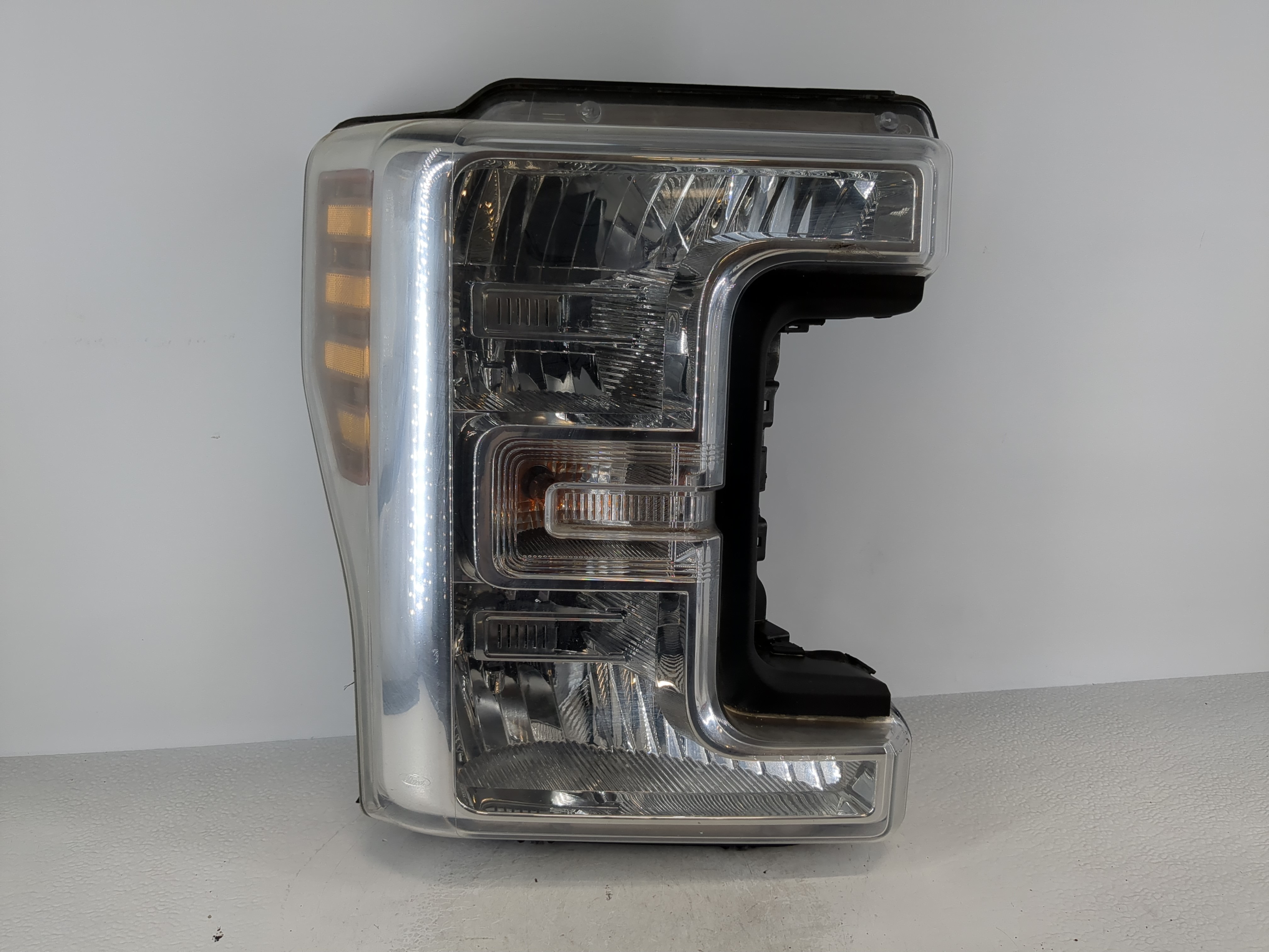 Picture of 2018 Ford F-250 Super Duty Passenger Right Oem Head Light Headlight Lamp 1104642