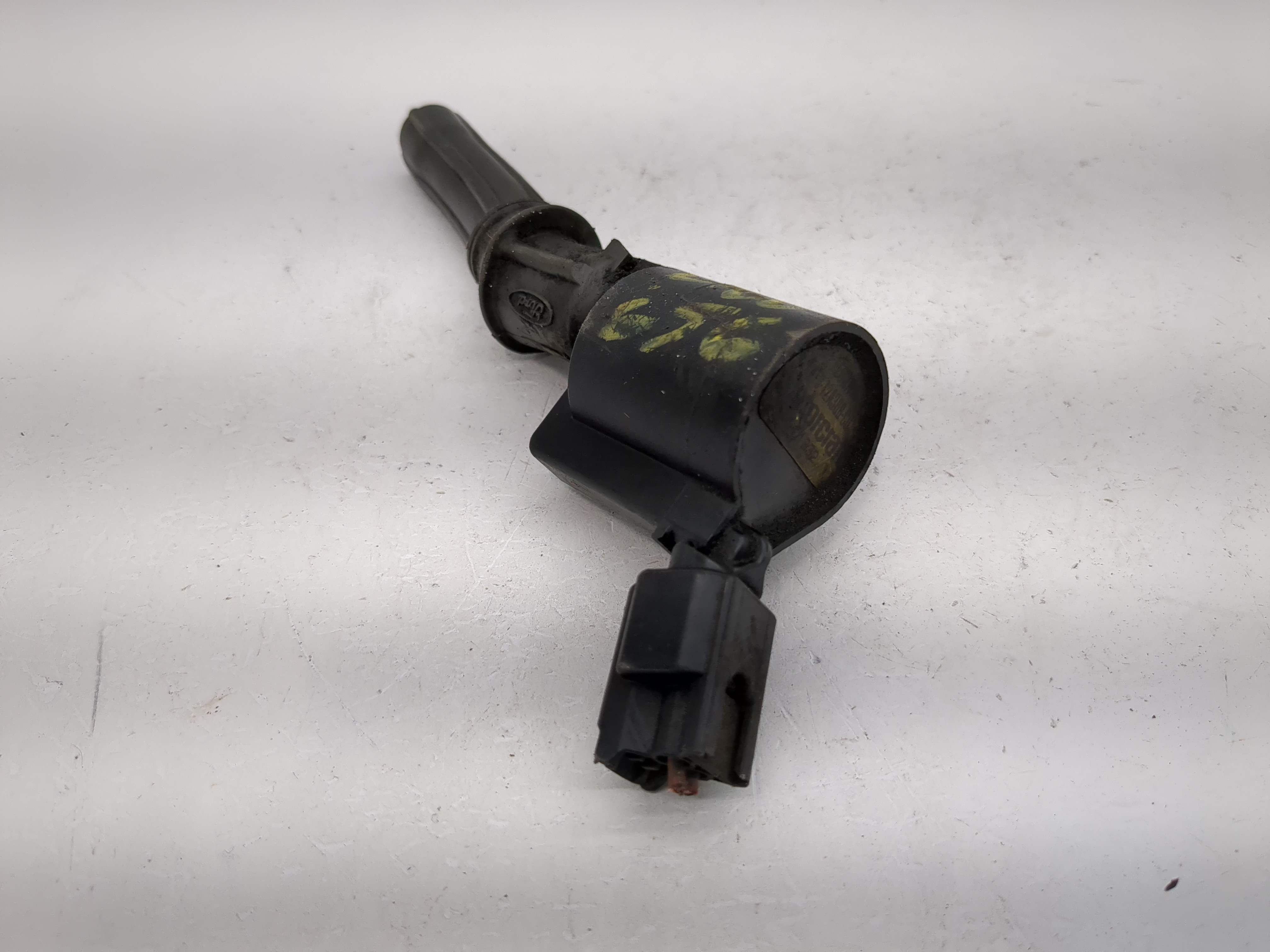 1998-2000 Lincoln Town Car Ignition Coil Igniter Pack 1104774 - Oemusedautoparts1.com