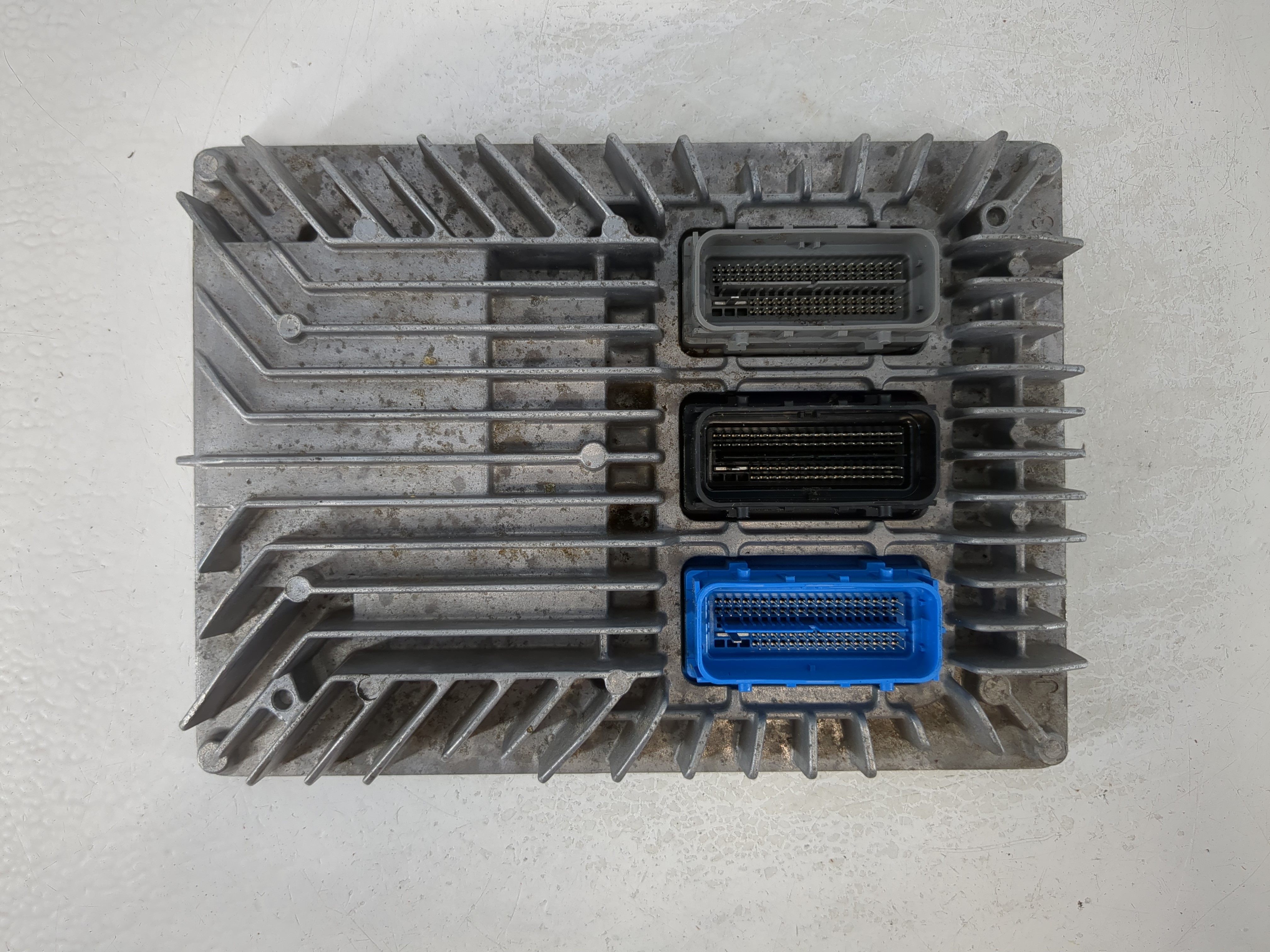 Picture of 2013-2016 Chevrolet Equinox Engine Control Computer Ecu Pcm Ecm Pcu Oem 1104910