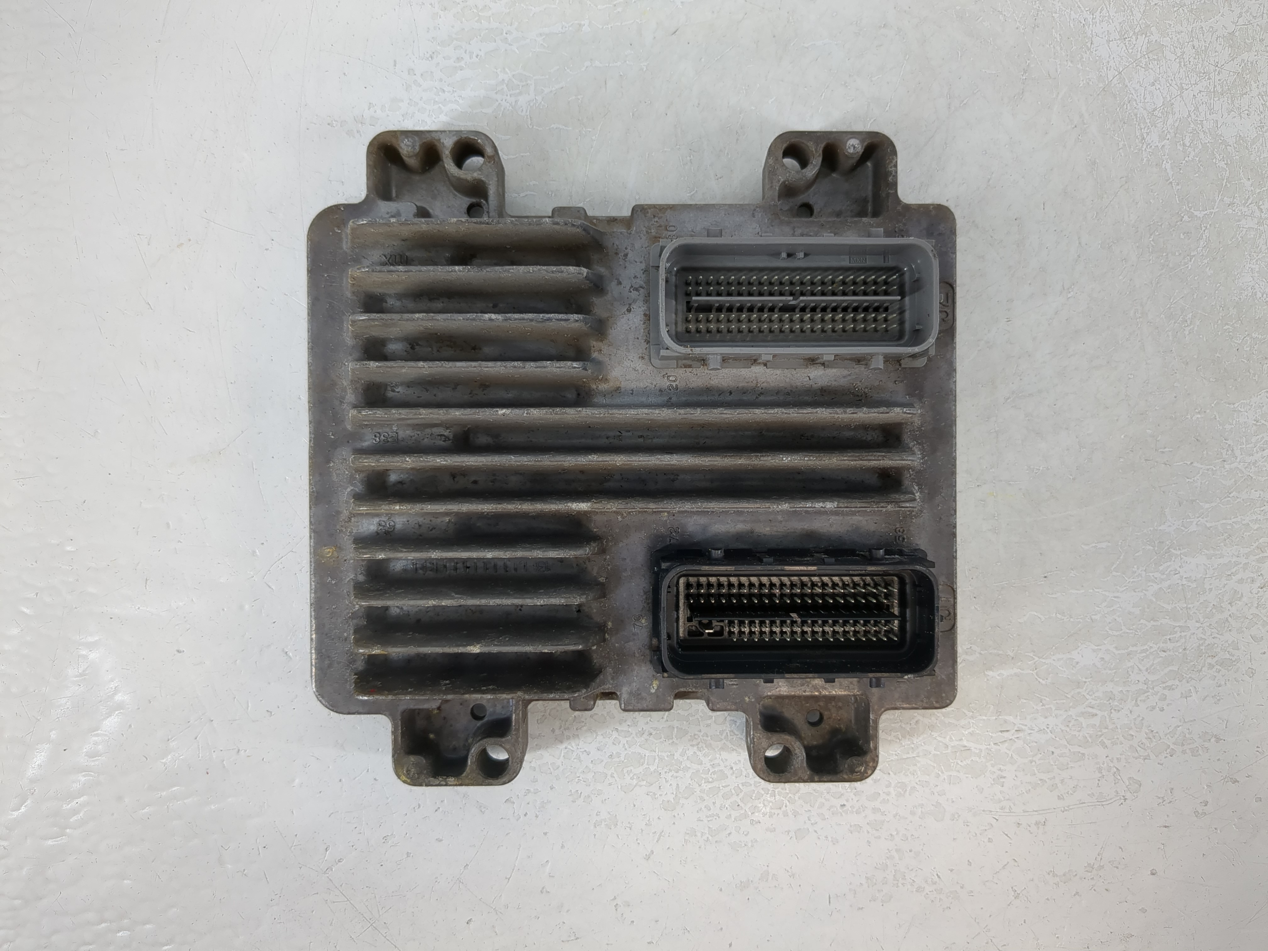 Picture of 2010 Chevrolet Suburban 1500 Engine Control Computer Ecu Pcm Ecm Pcu Oem 1104915