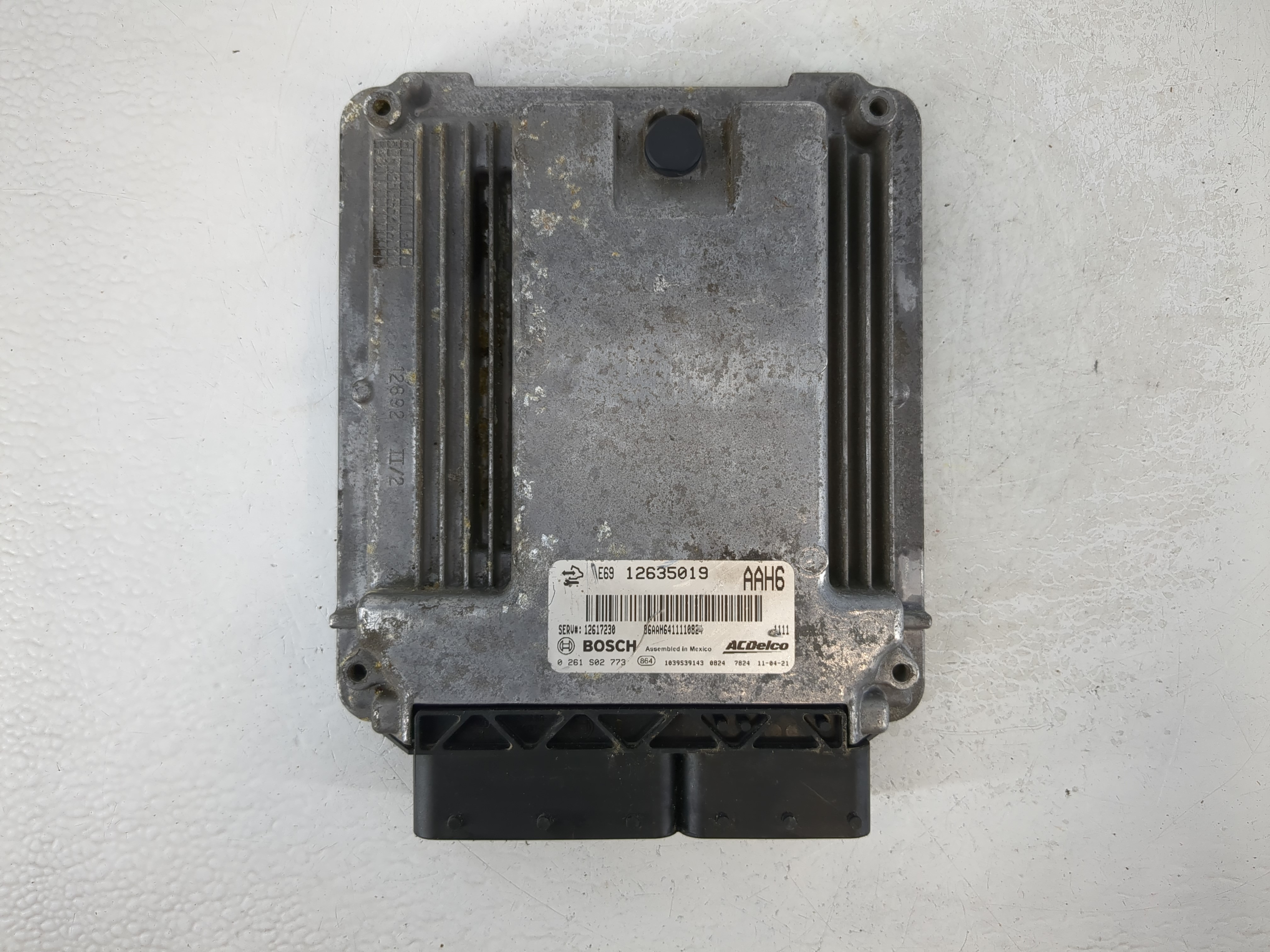 Picture of Chevrolet Traverse Engine Control Computer Ecu Pcm Ecm Pcu Oem 1104917