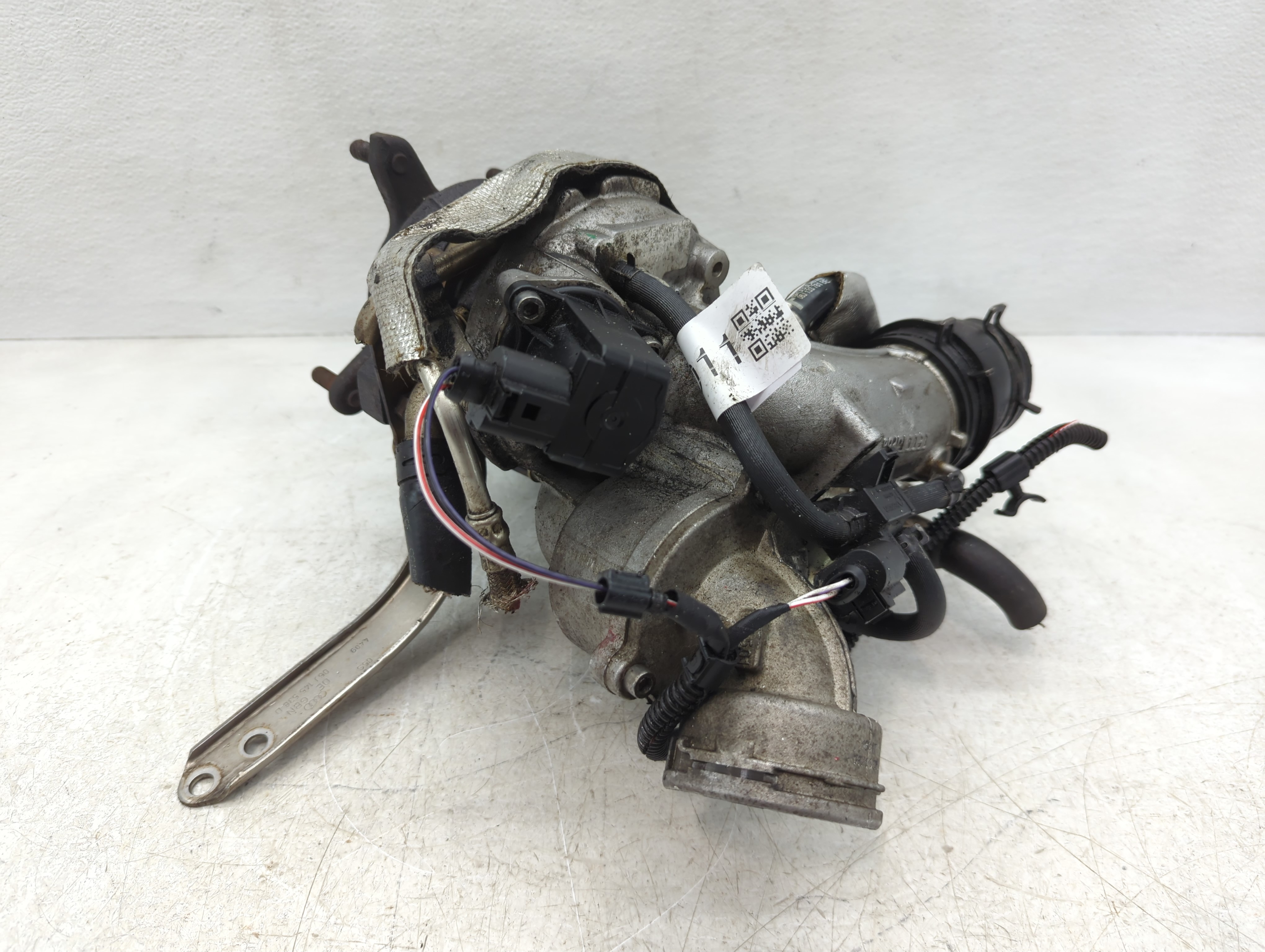 Picture of 2009-2012 Volkswagen Cc Turbocharger Exhaust Manifold With Turbo Charger 1105011