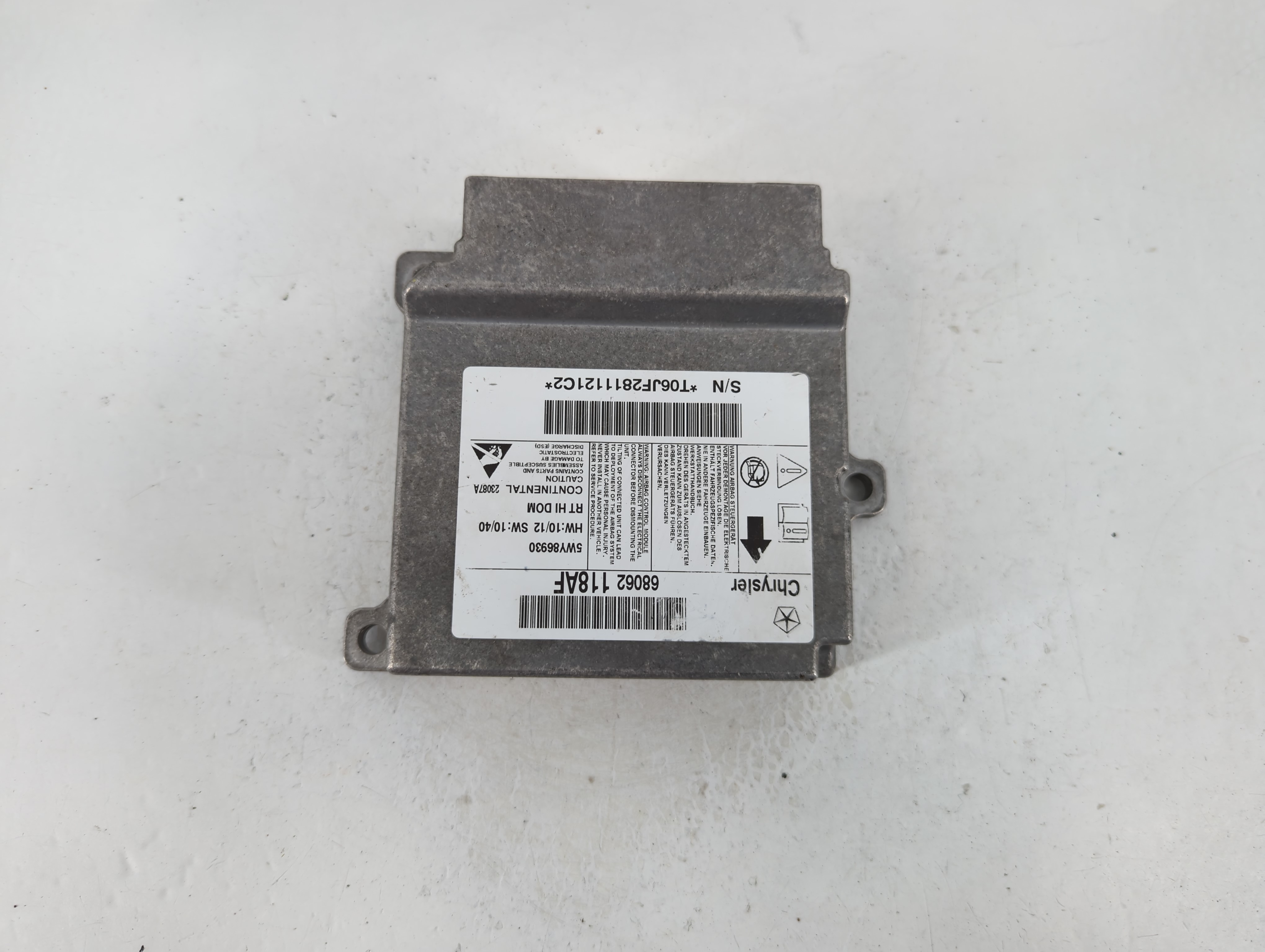 Picture of 2011 Chrysler Town & Country Chassis Control Module Ccm Bcm Body Control 1105124