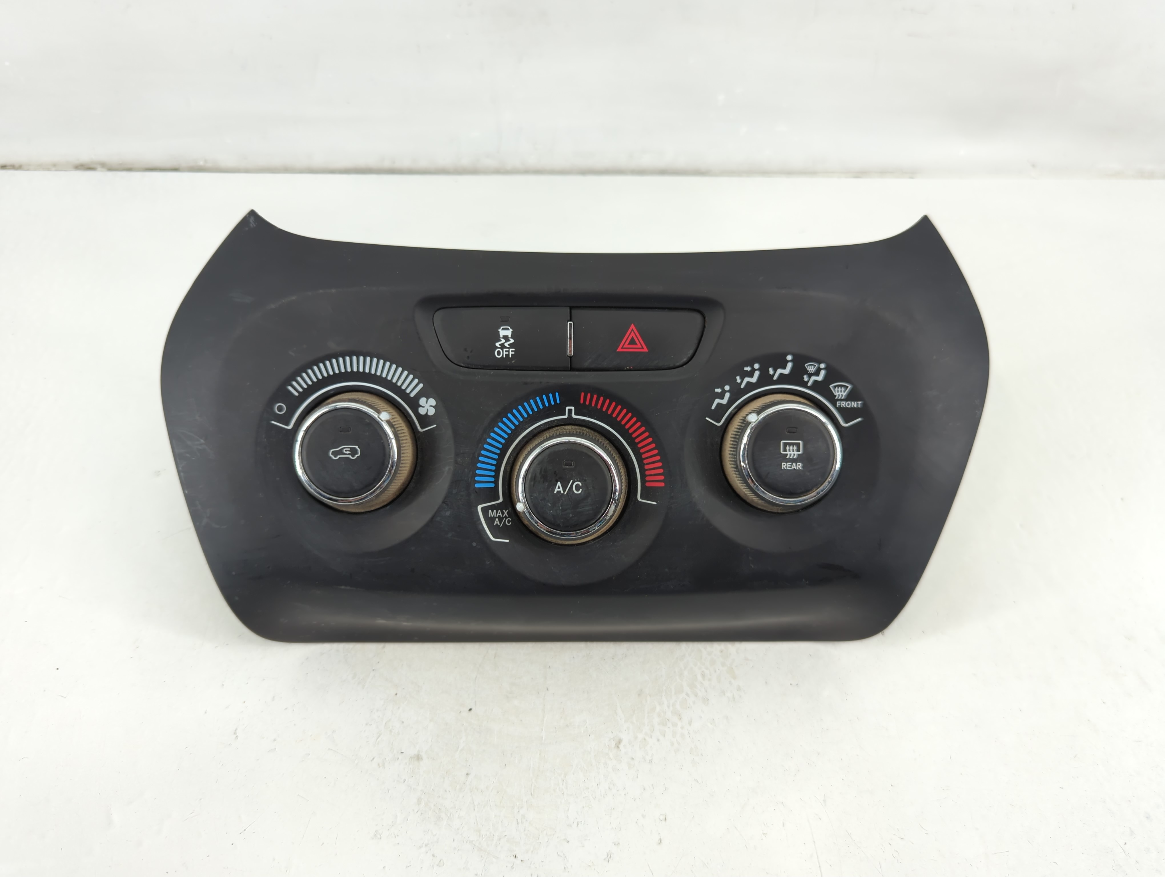 2014-2014 Jeep Cherokee Ac Heater Climate Control Temperature Oem 1105198 - Oemusedautoparts1.com