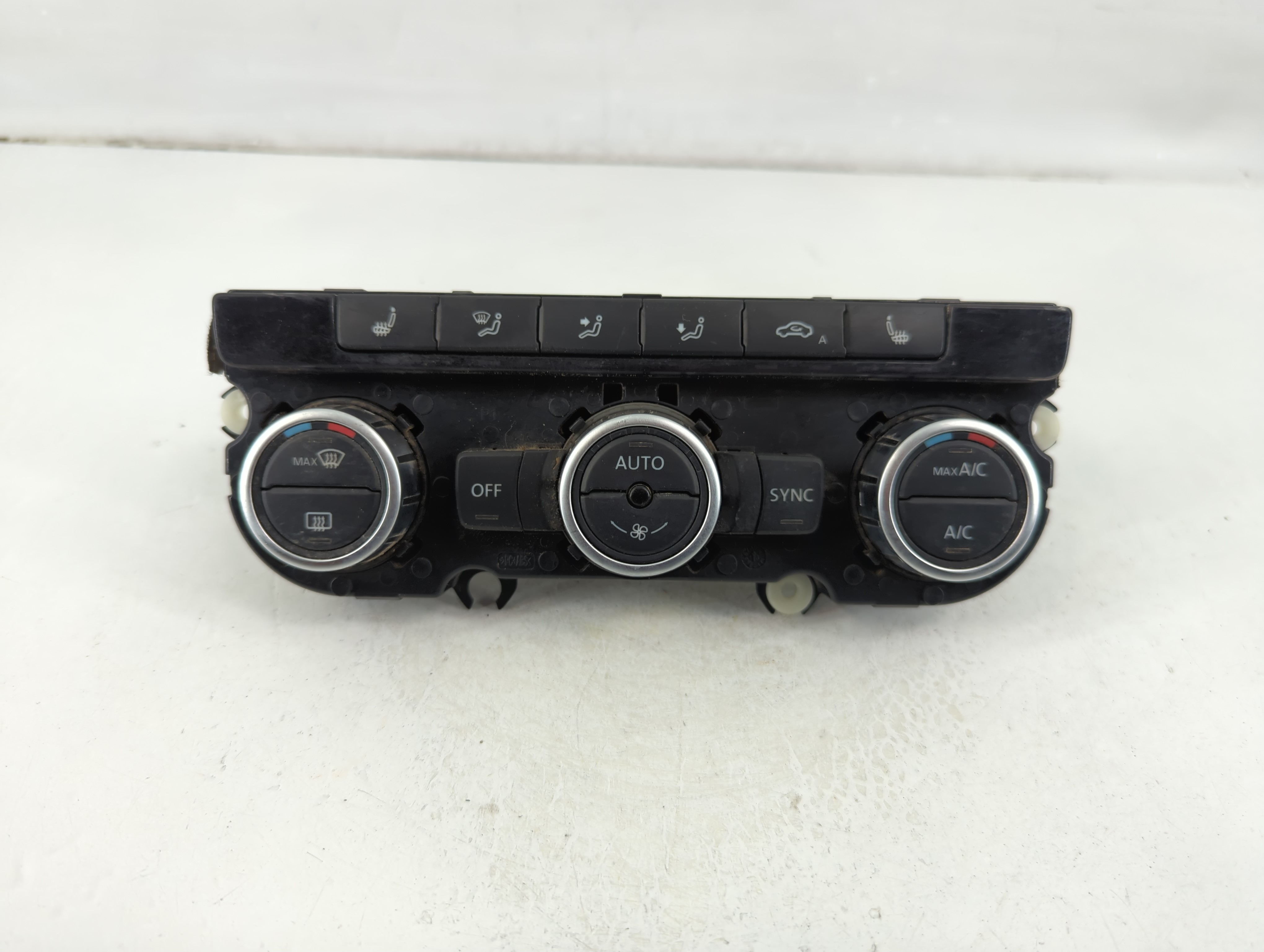 2013-2014 Volkswagen Cc Ac Heater Climate Control 005147 18324387 1105205 - Oemusedautoparts1.com