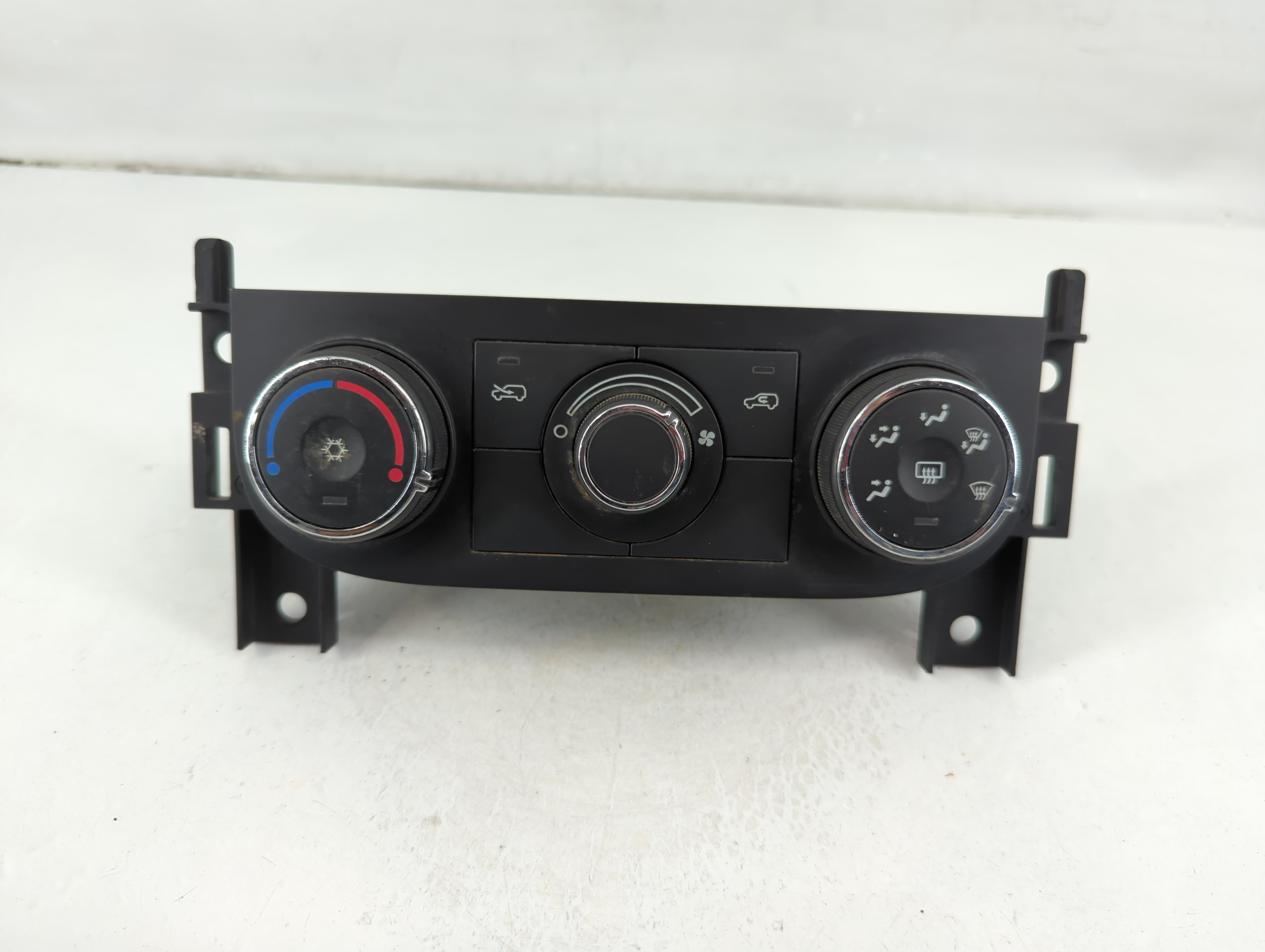 2007-2011 Chevrolet Hhr Ac Heater Climate Control 15906840 1105244 - Oemusedautoparts1.com