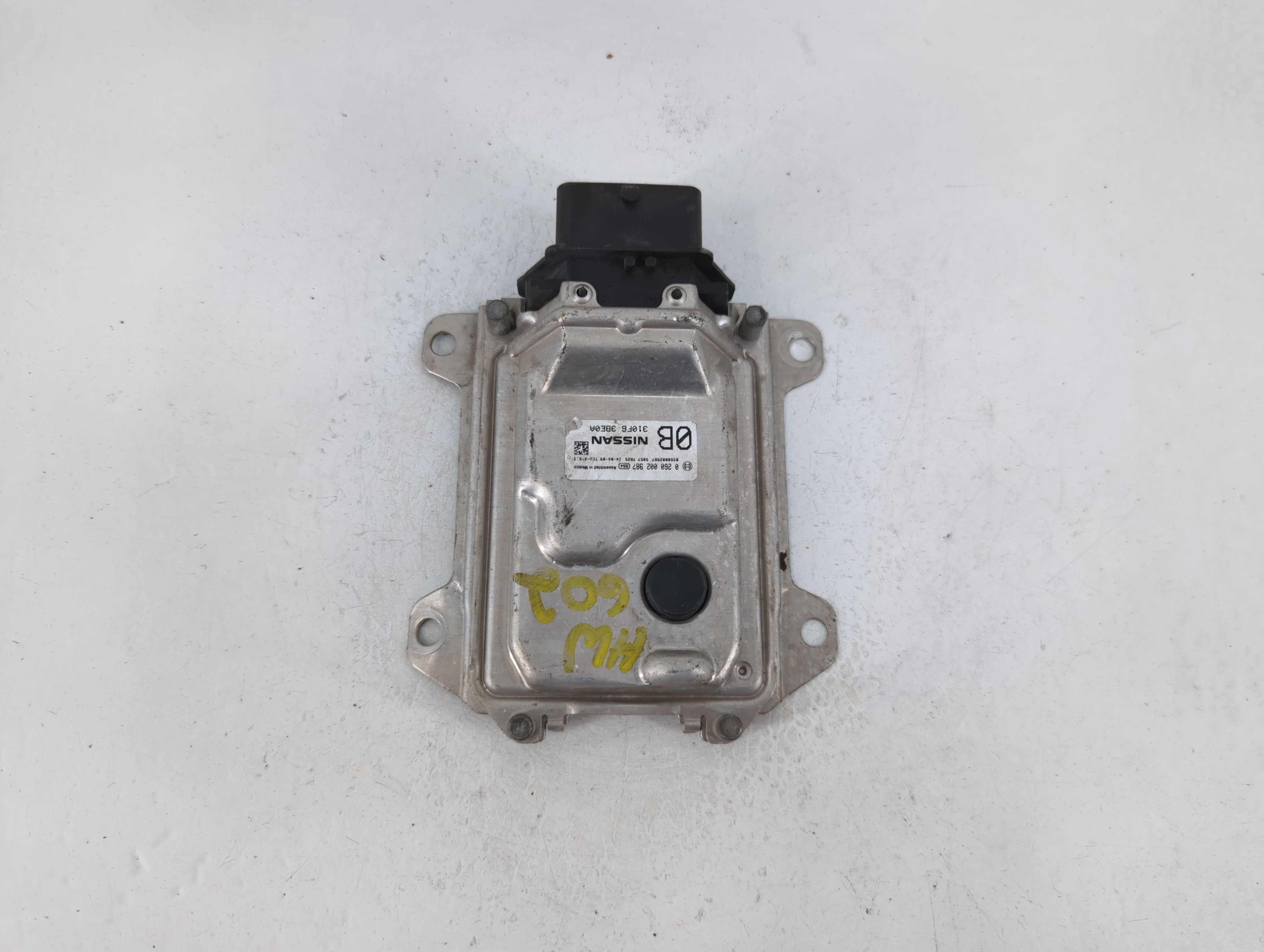 Picture of 2015-2015 Nissan Versa Chassis Control Module Ccm Bcm Body Control 1105310