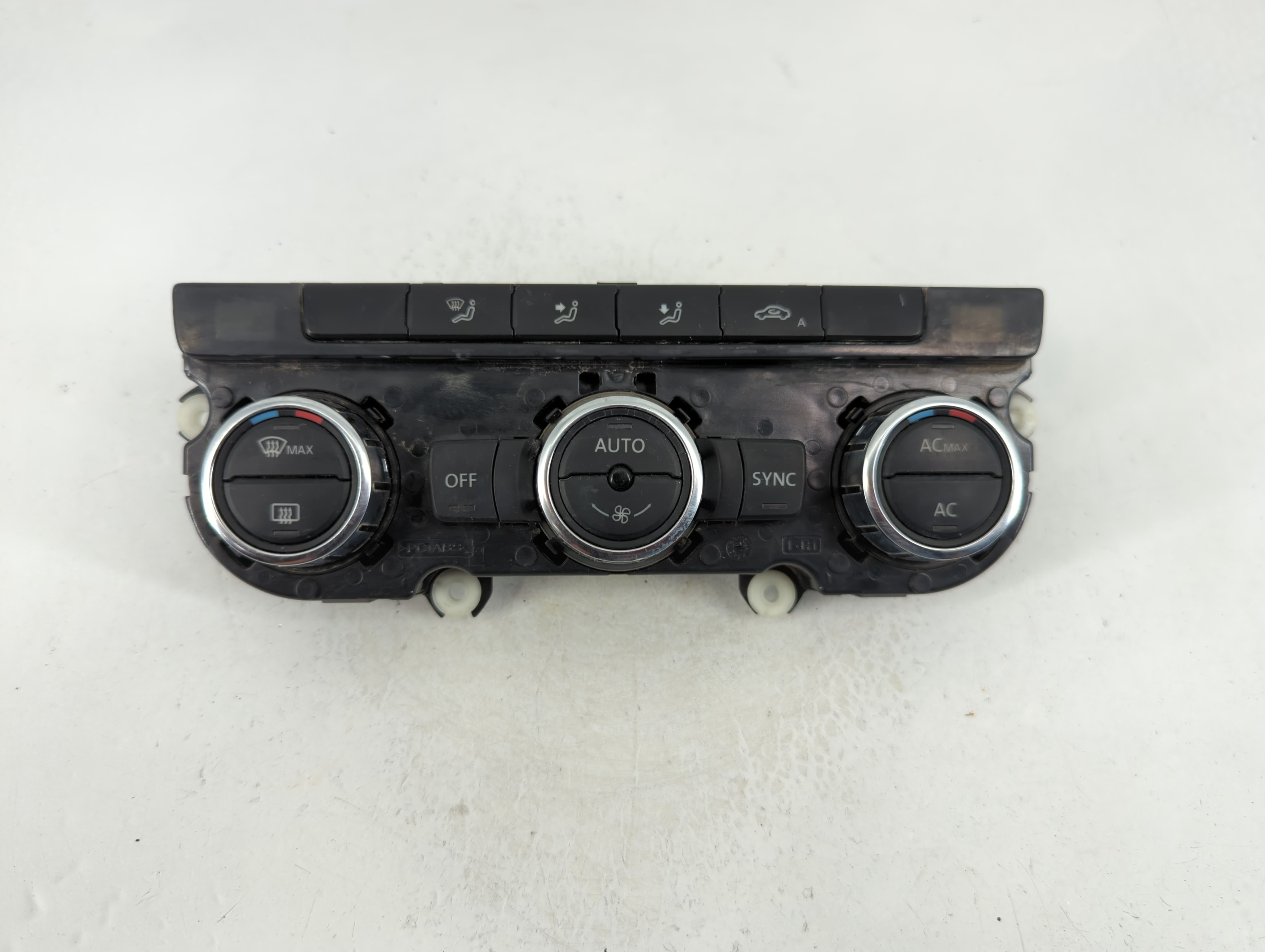 Picture of 2012-2012 Volkswagen Passat Ac Heater Climate Control 561 907 044L Iky 1105342