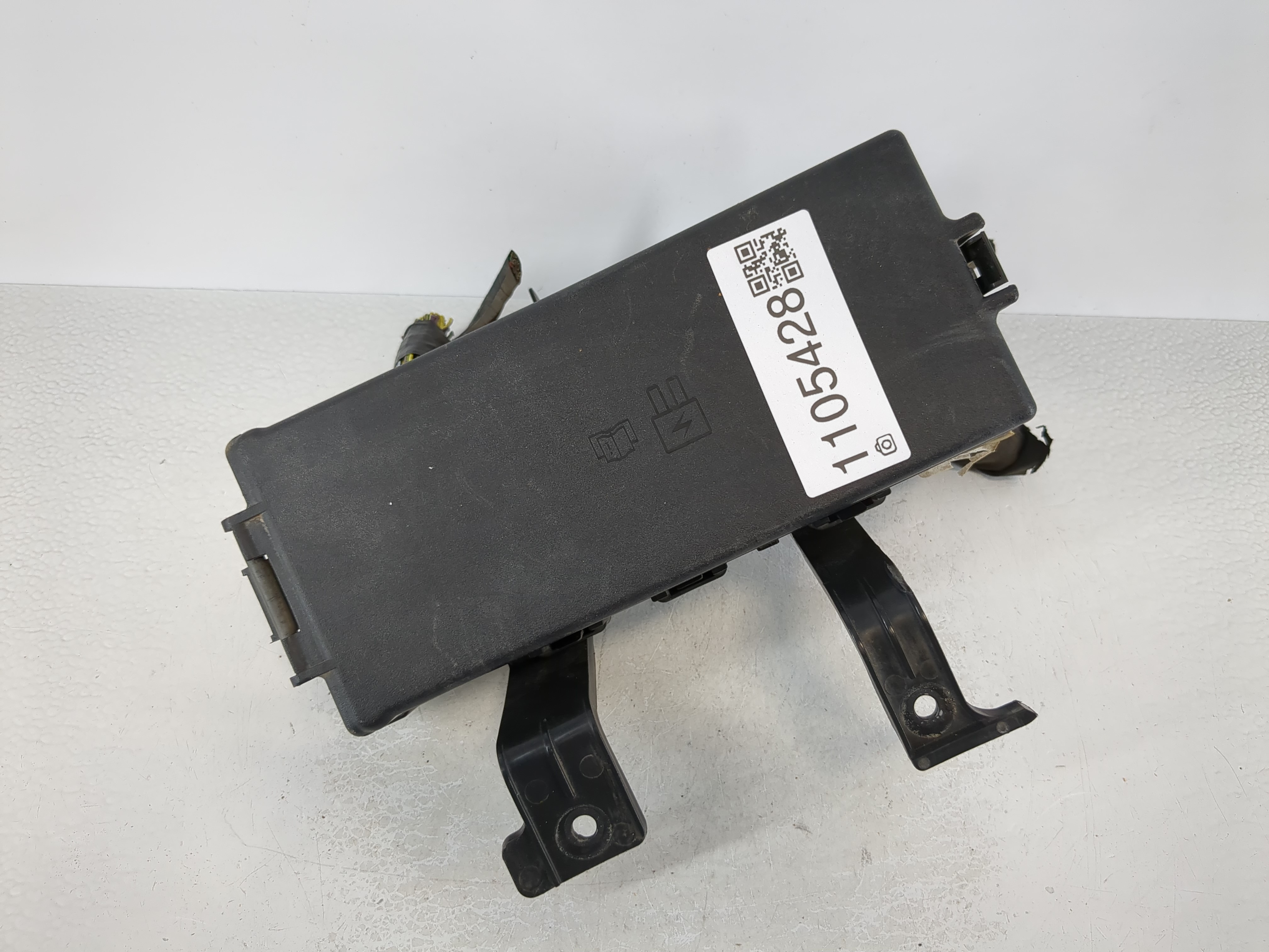 Picture of 2006-2009 Ford Fusion Fusebox Fuse Box Relay Module 8e5t-14290-s 1105428