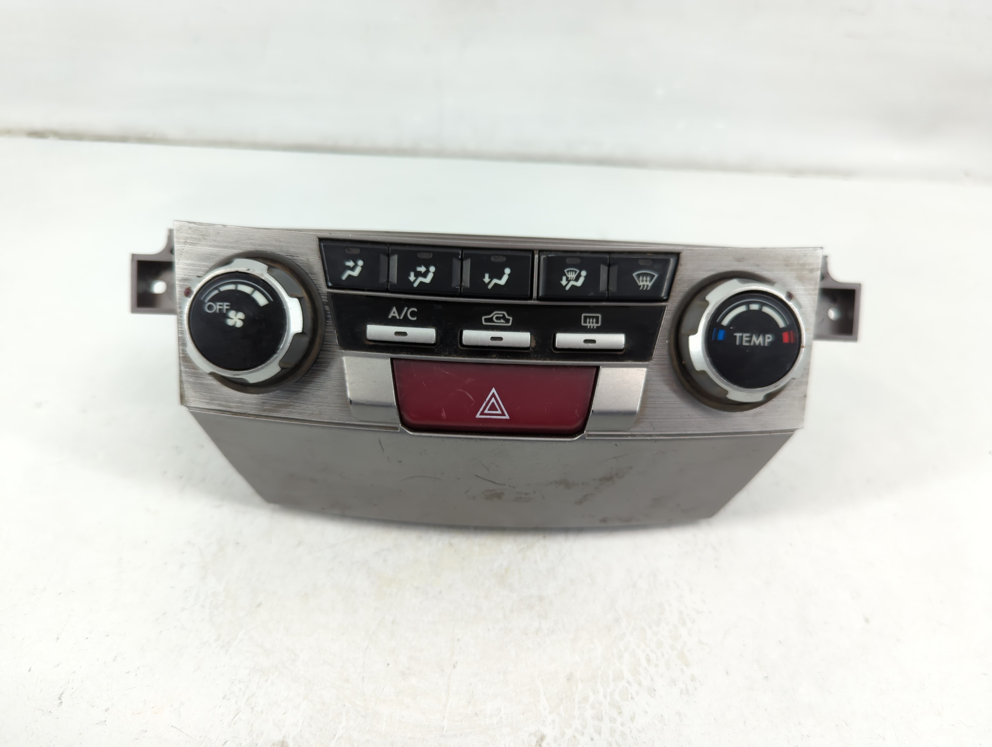Picture of 2010-2014 Subaru Legacy Ac Heater Climate Control 72311aj08a 1105493
