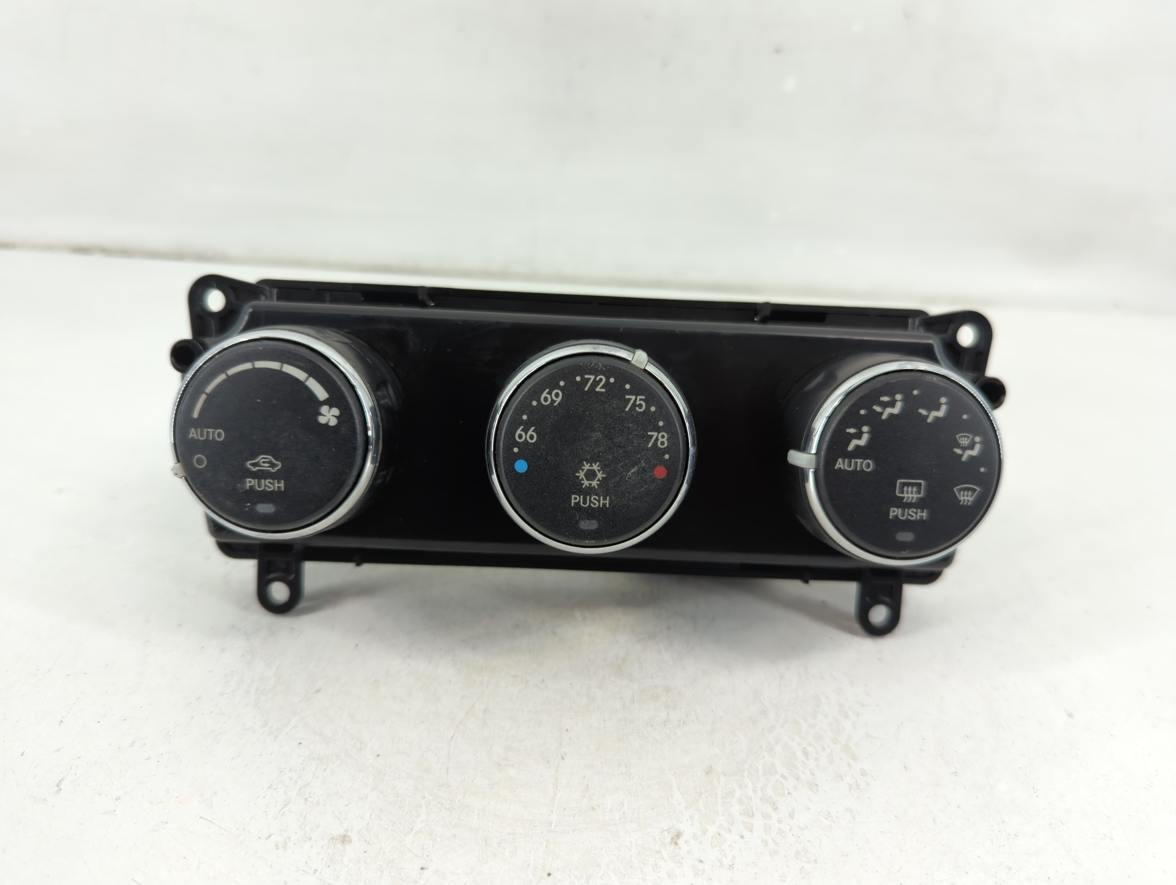 Picture of 2011-2014 Chrysler 200 Ac Heater Climate Control P55111888ai 1105495
