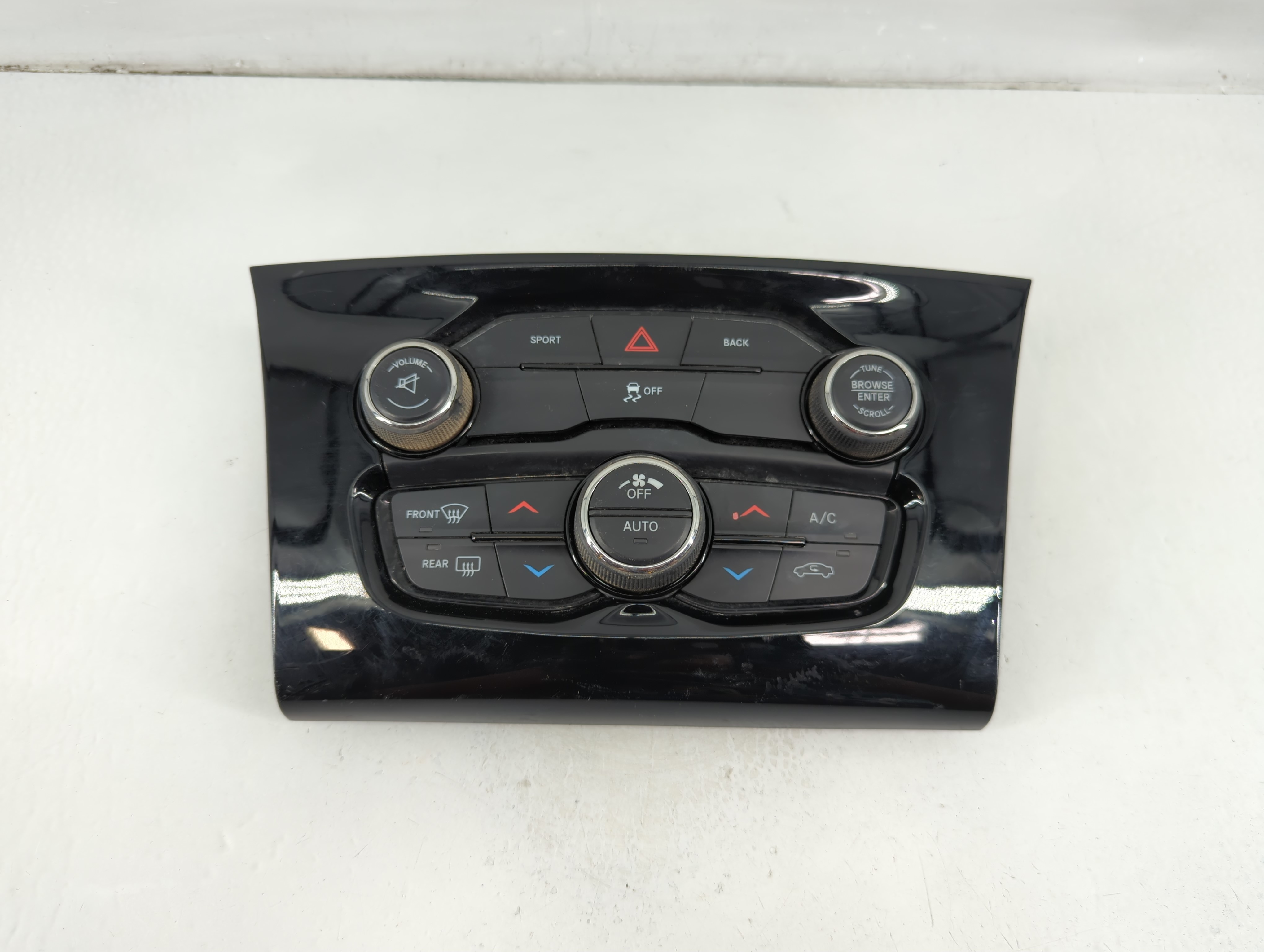Picture of 2015-2016 Chrysler 300 Ac Heater Climate Control 1105504