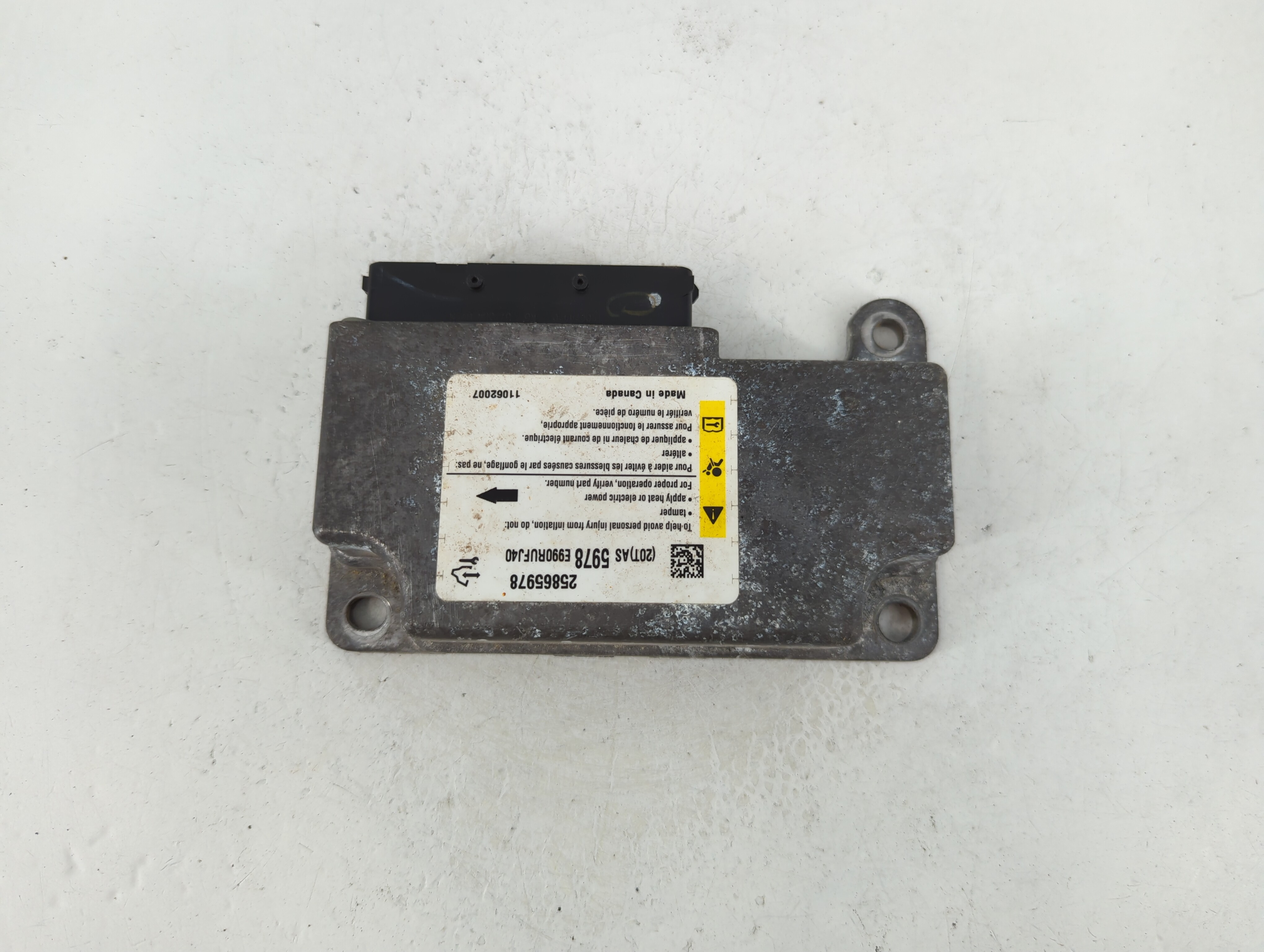 Picture of 2008-2010 Saturn Vue Chassis Control Module Ccm Bcm Body Control 1105521