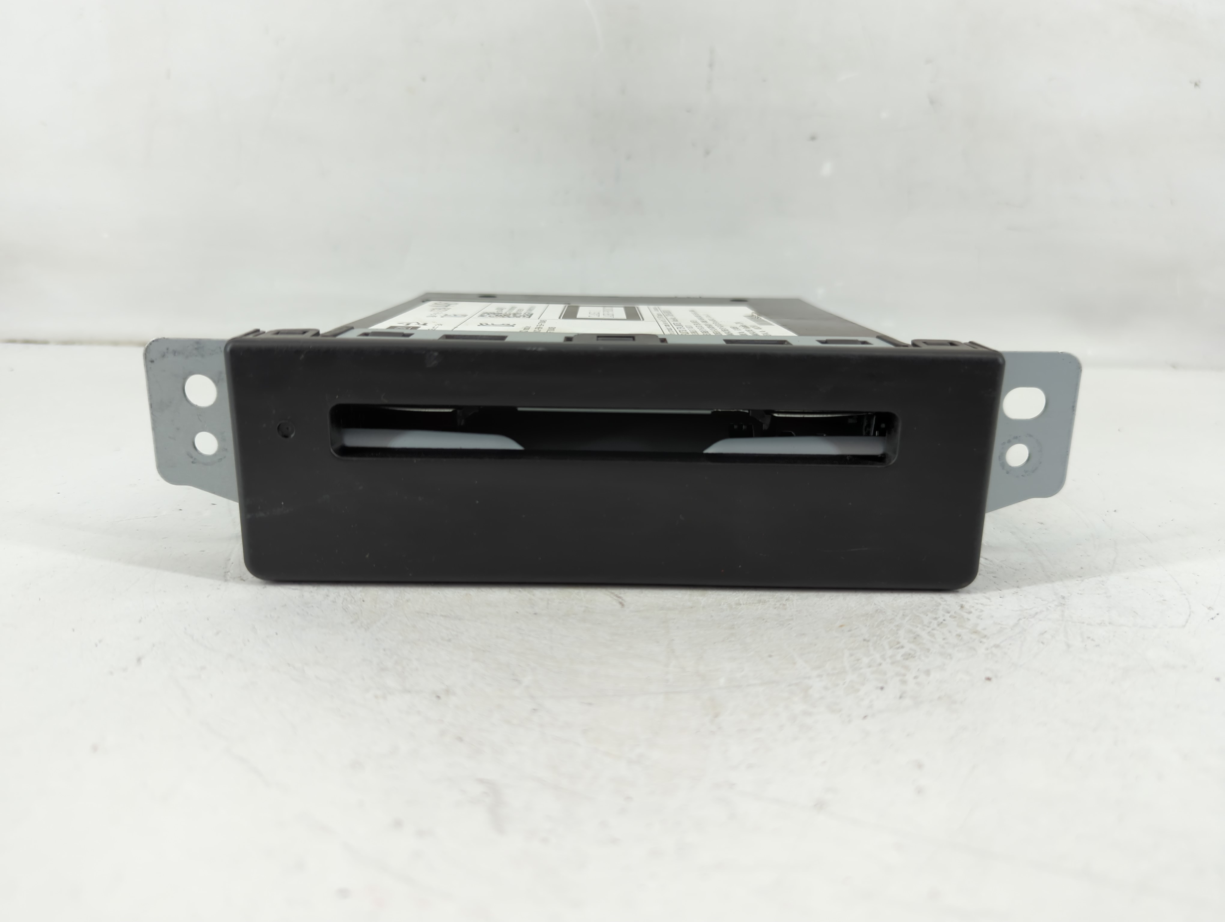 Picture of 2015-2019 Gmc Sierra 1500 Am Fm Cd Player Radio Receiver 1105538