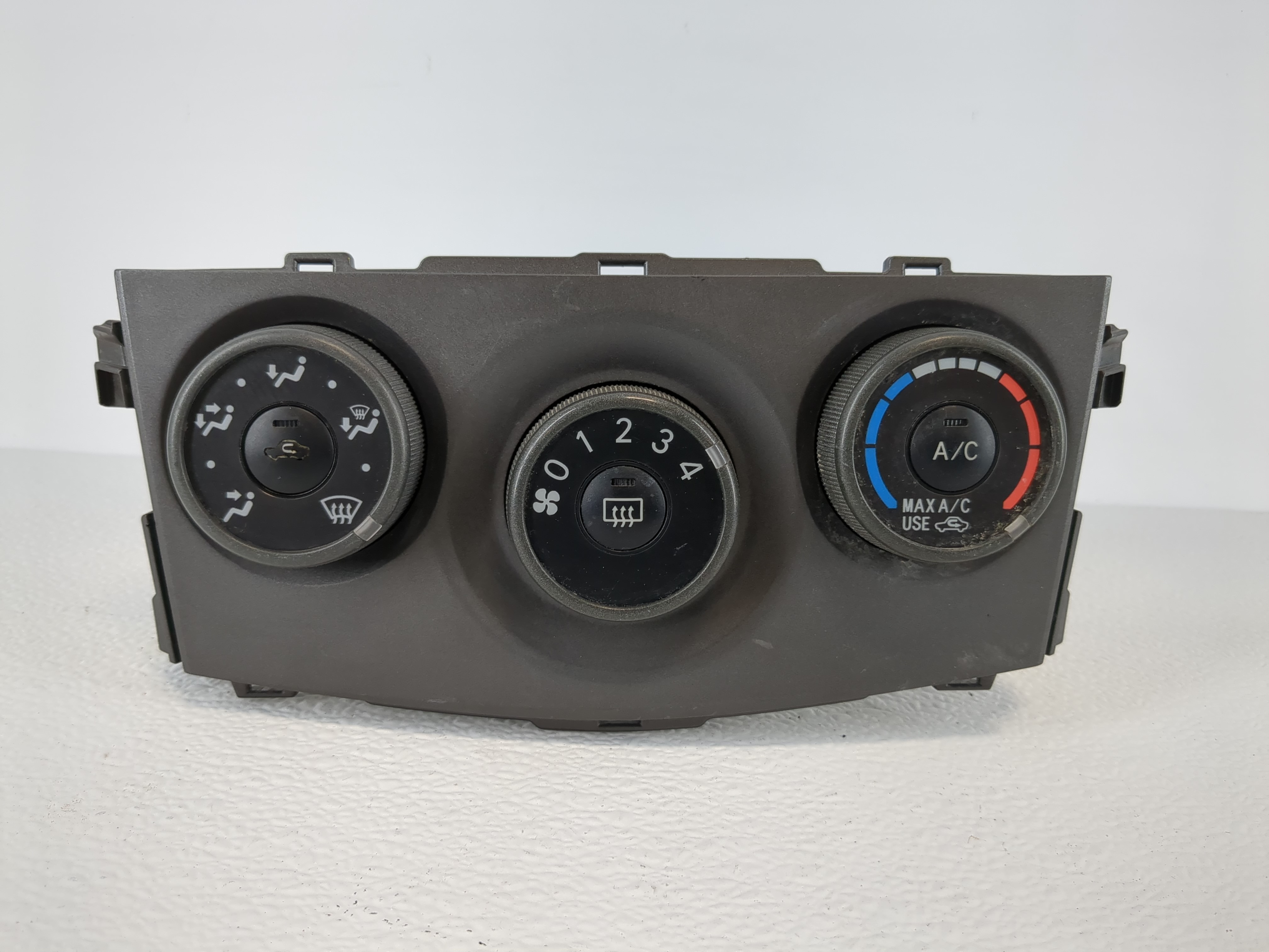 Picture of 2009-2013 Toyota Corolla Ac Heater Climate Control Temperature Oem 1105578