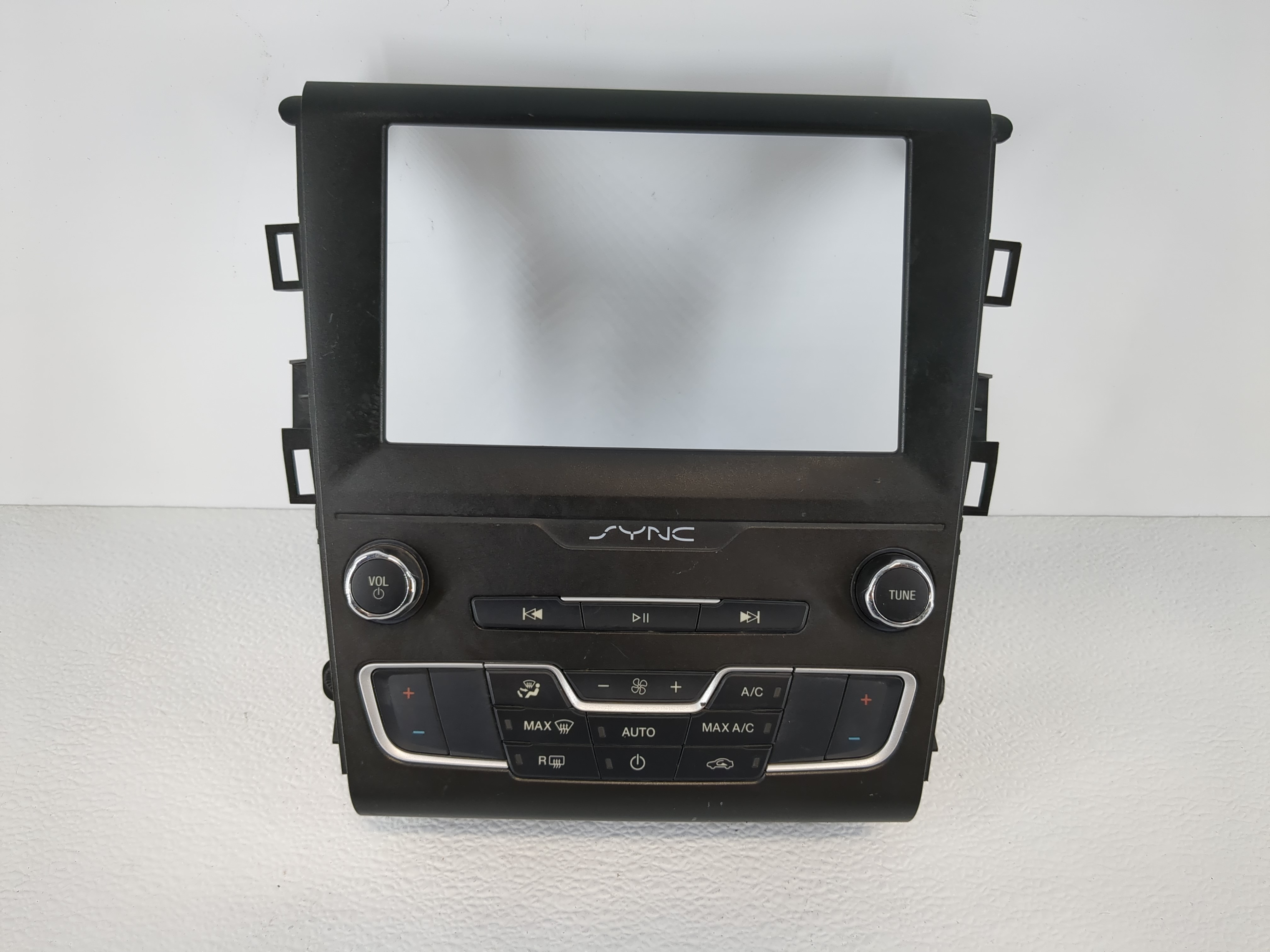 2017-2020 Ford Fusion Am Fm Cd Player Radio Receiver 1105582 - Oemusedautoparts1.com