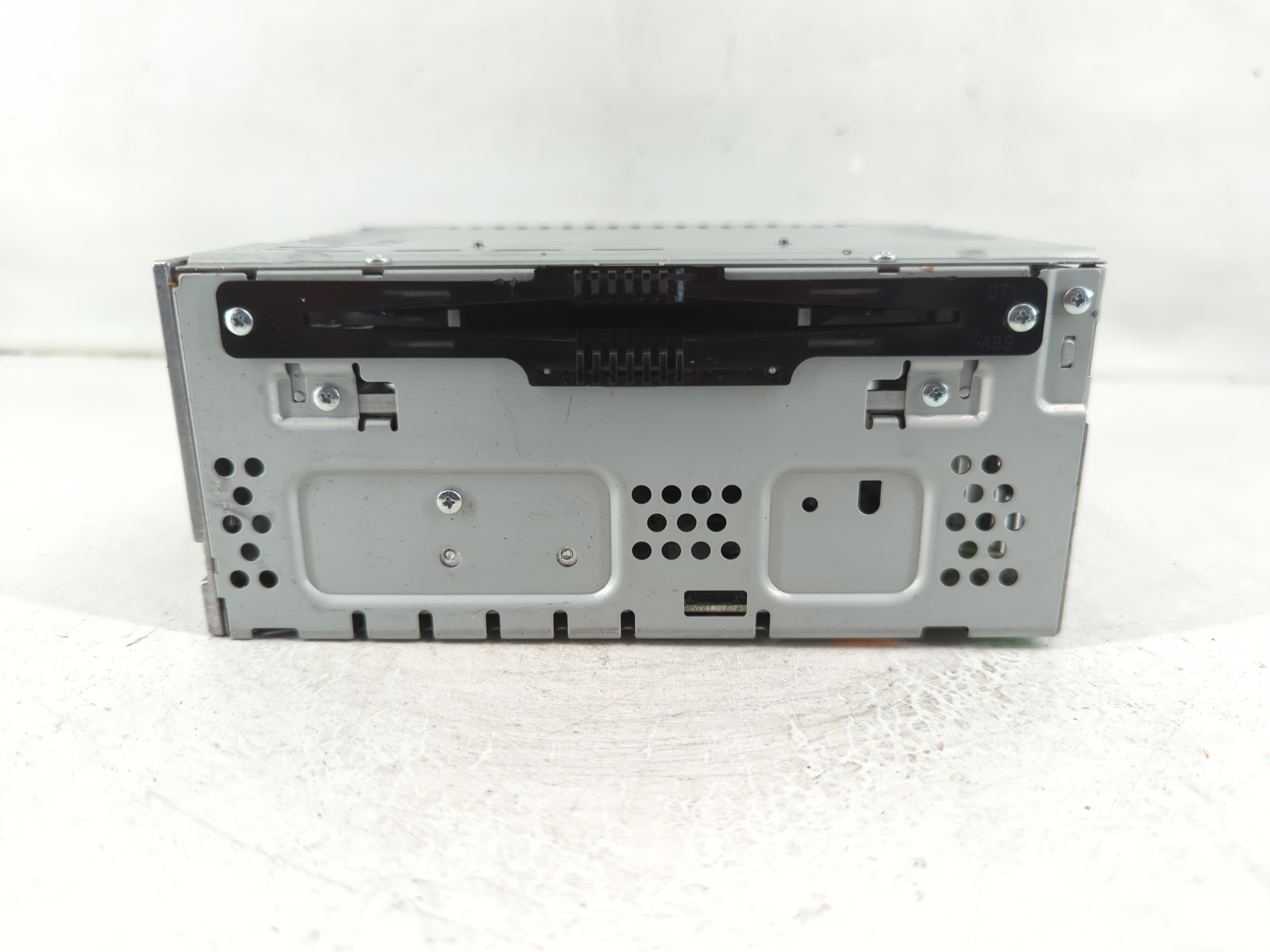 Picture of 2013-2014 Ford Taurus Am Fm Cd Player Radio Receiver 1105629