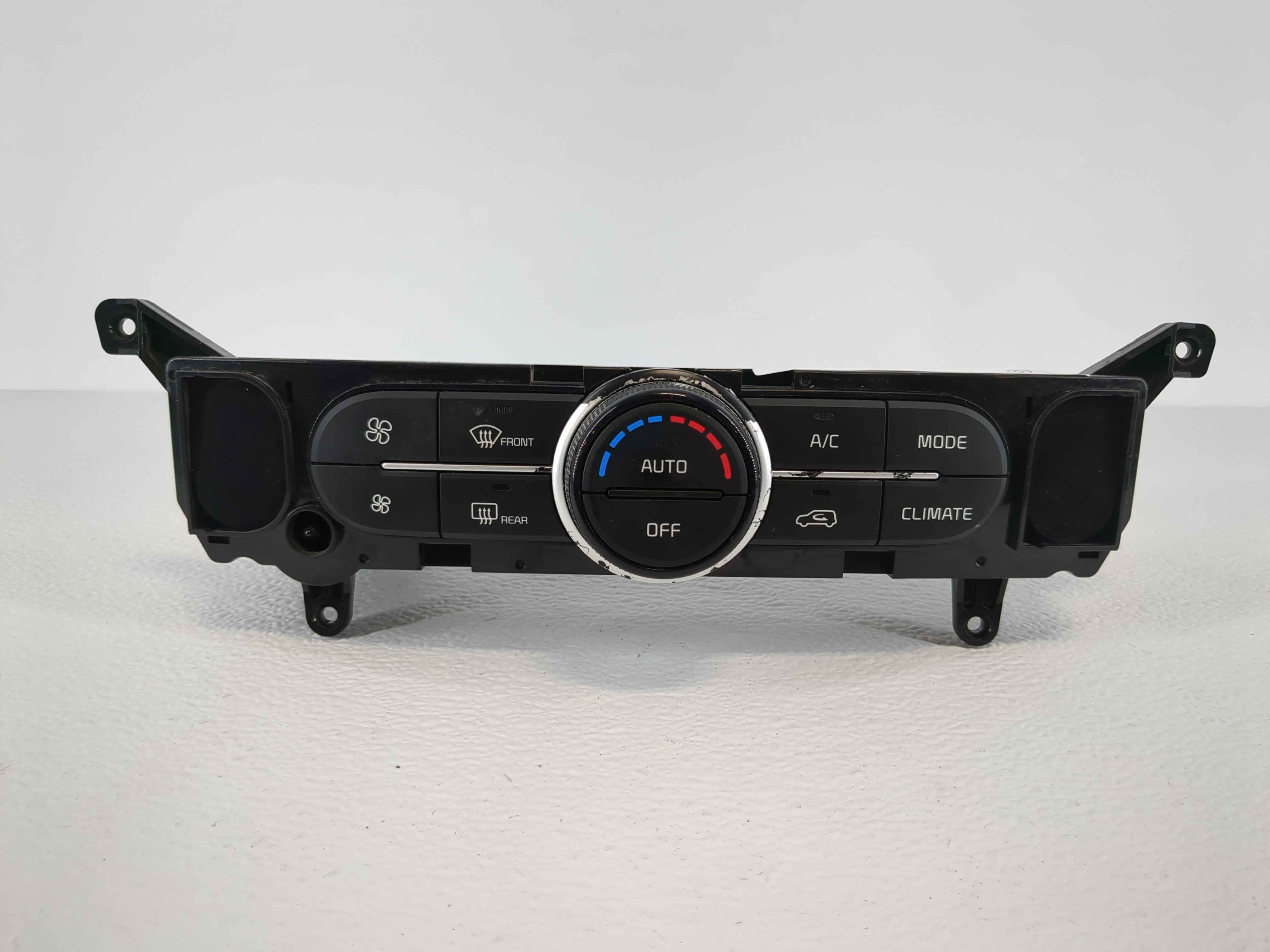 2017-2019 Kia Soul Ac Heater Climate Control 97250-b2gq1ca 1105639 - Oemusedautoparts1.com