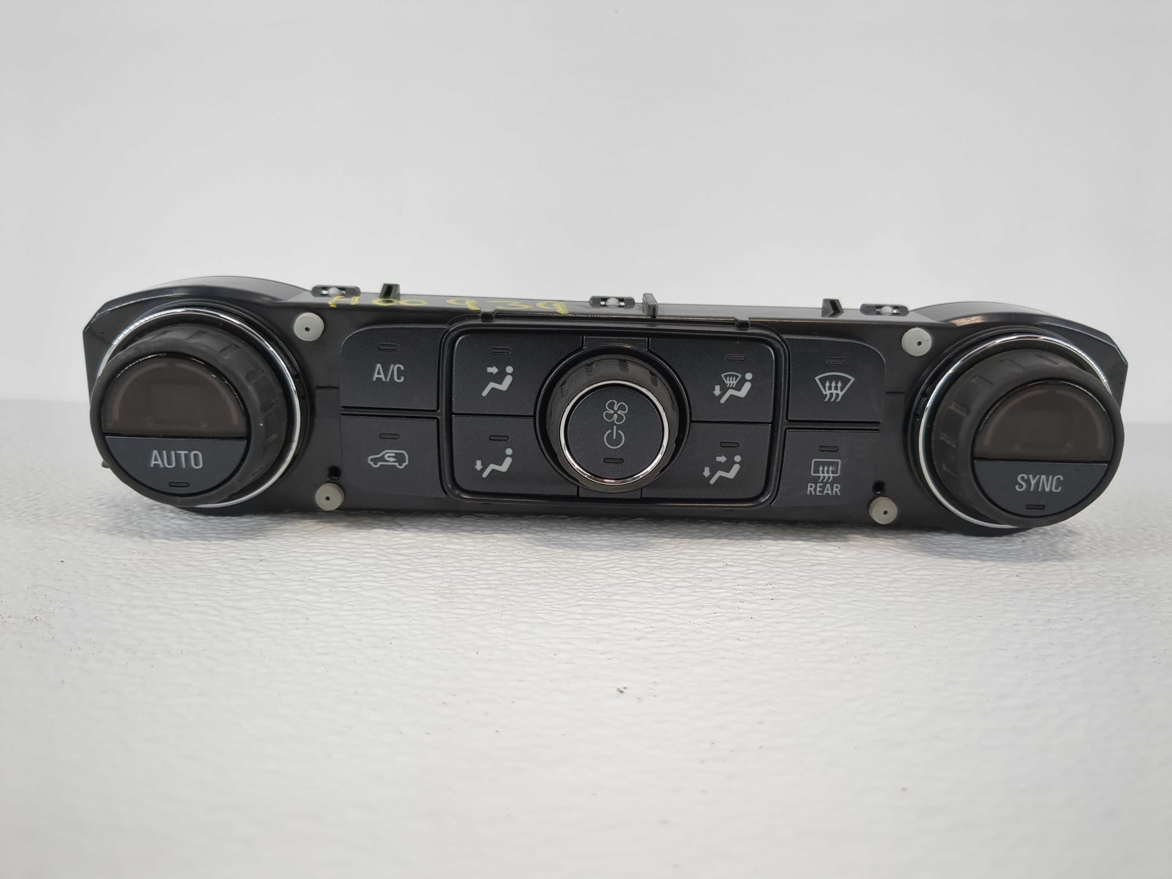 Picture of 2014-2019 Chevrolet Silverado 1500 Ac Heater Climate Control 84164476 1105650