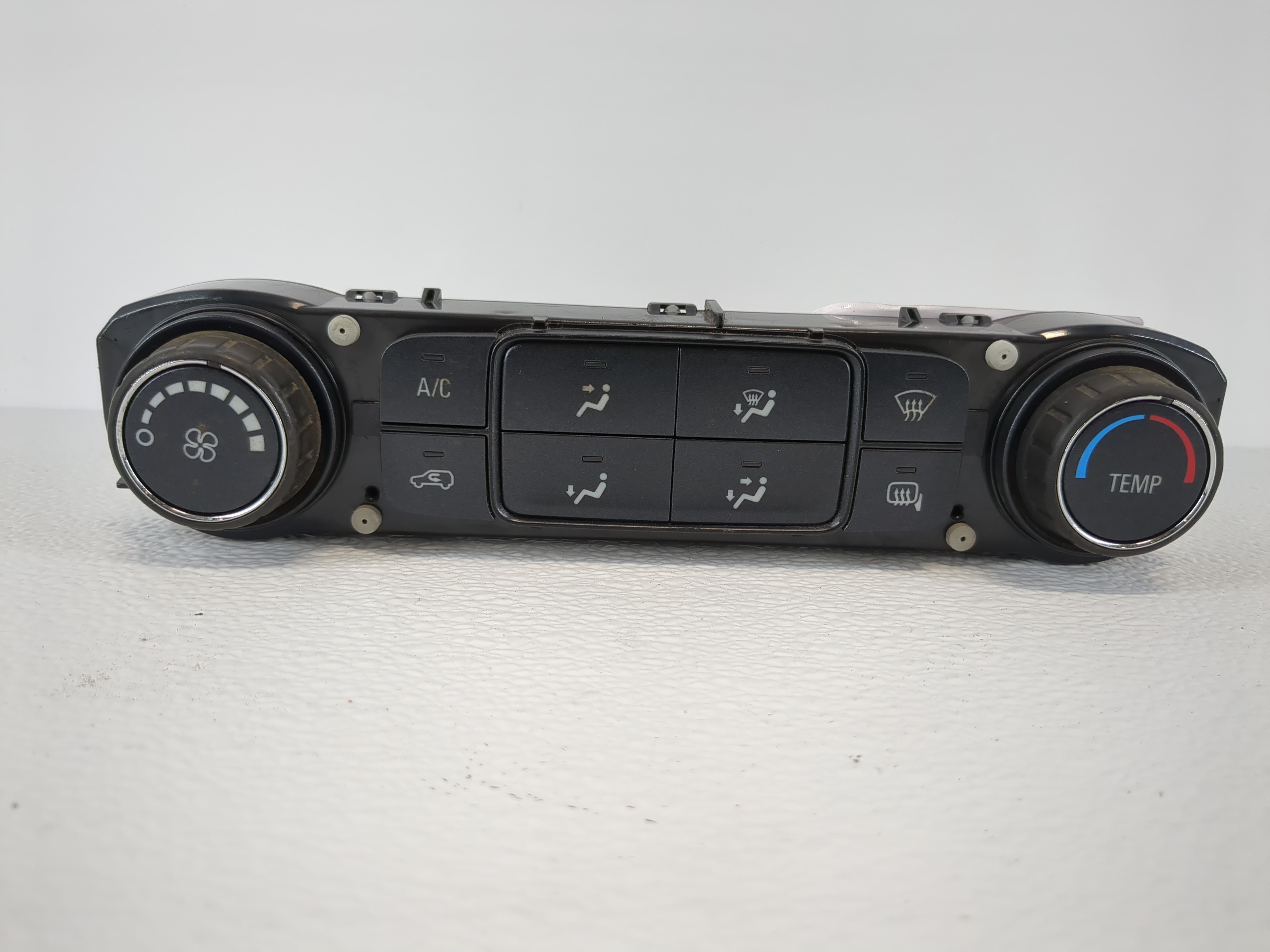 Picture of 2014-2019 Chevrolet Silverado 1500 Ac Heater Climate Control 84164475 1105718