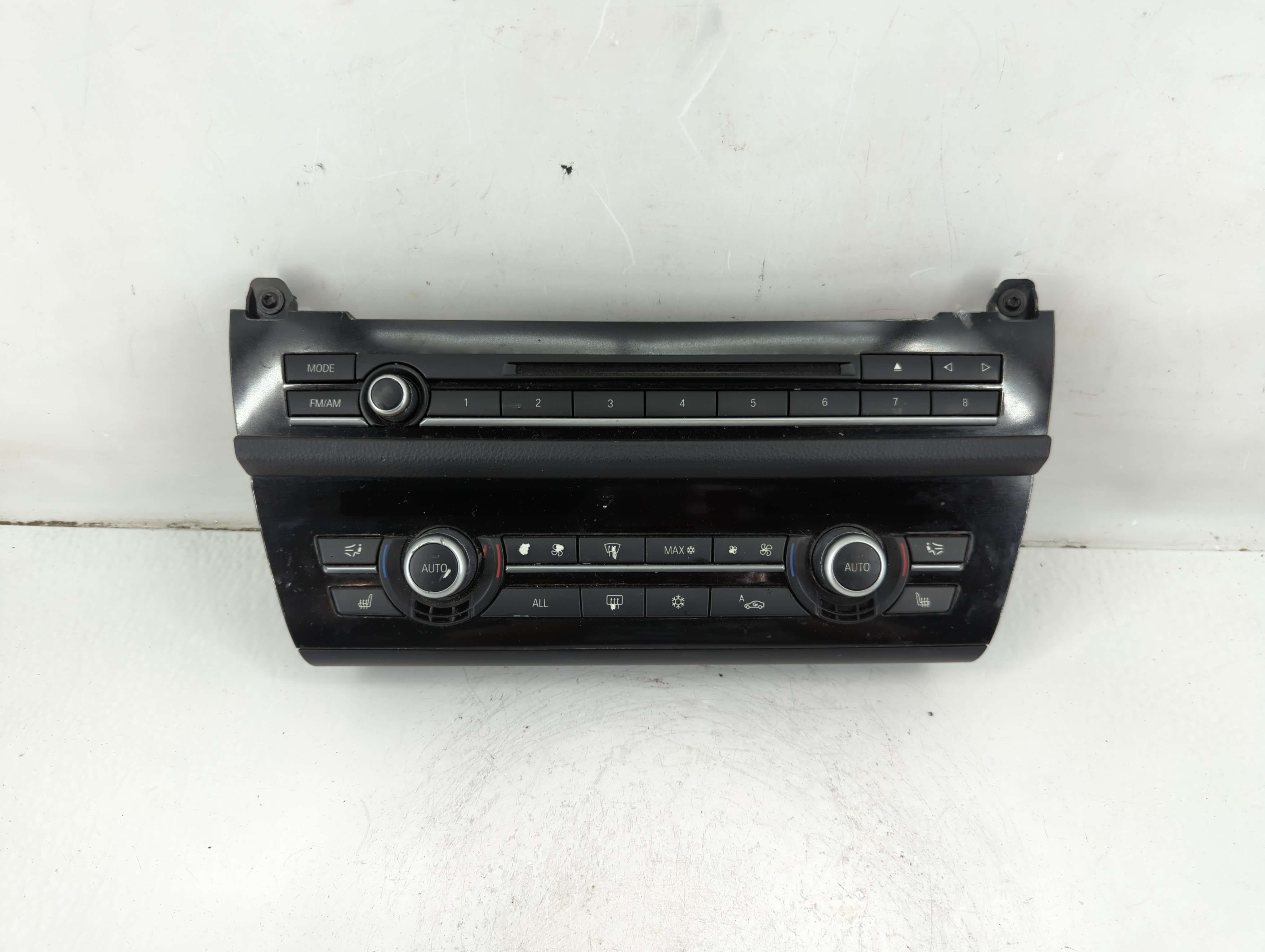 Picture of 2011-2012 Bmw 535i Am Fm Cd Player Radio Receiver 1105738