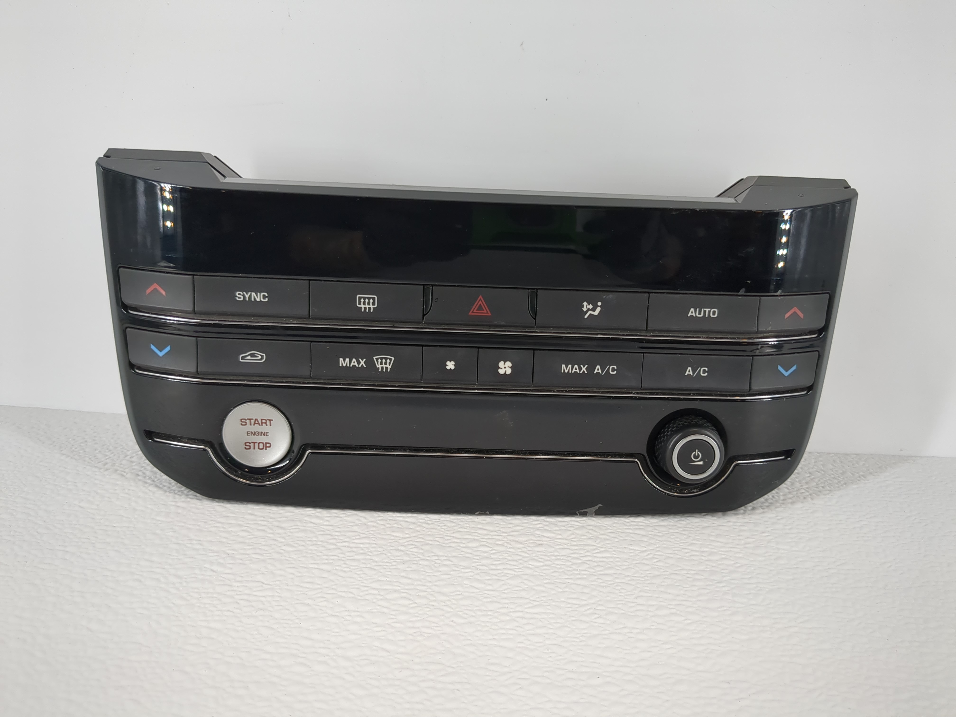 Picture of 2016-2017 Jaguar Xf Ac Heater Climate Control Gx63-18c858-ld 1105769