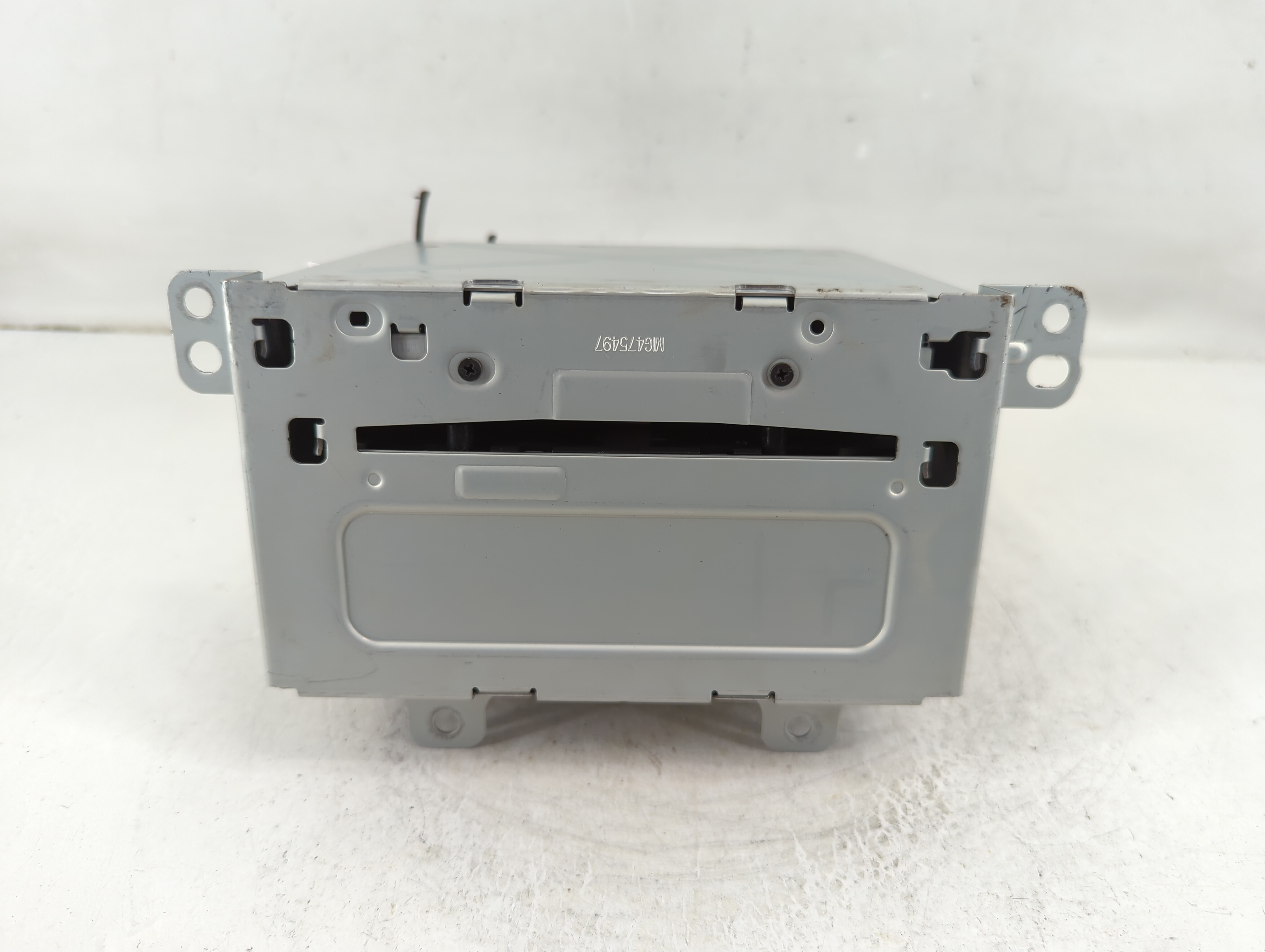 Picture of 2013-2016 Chevrolet Cruze Am Fm Cd Player Radio Receiver 1105789