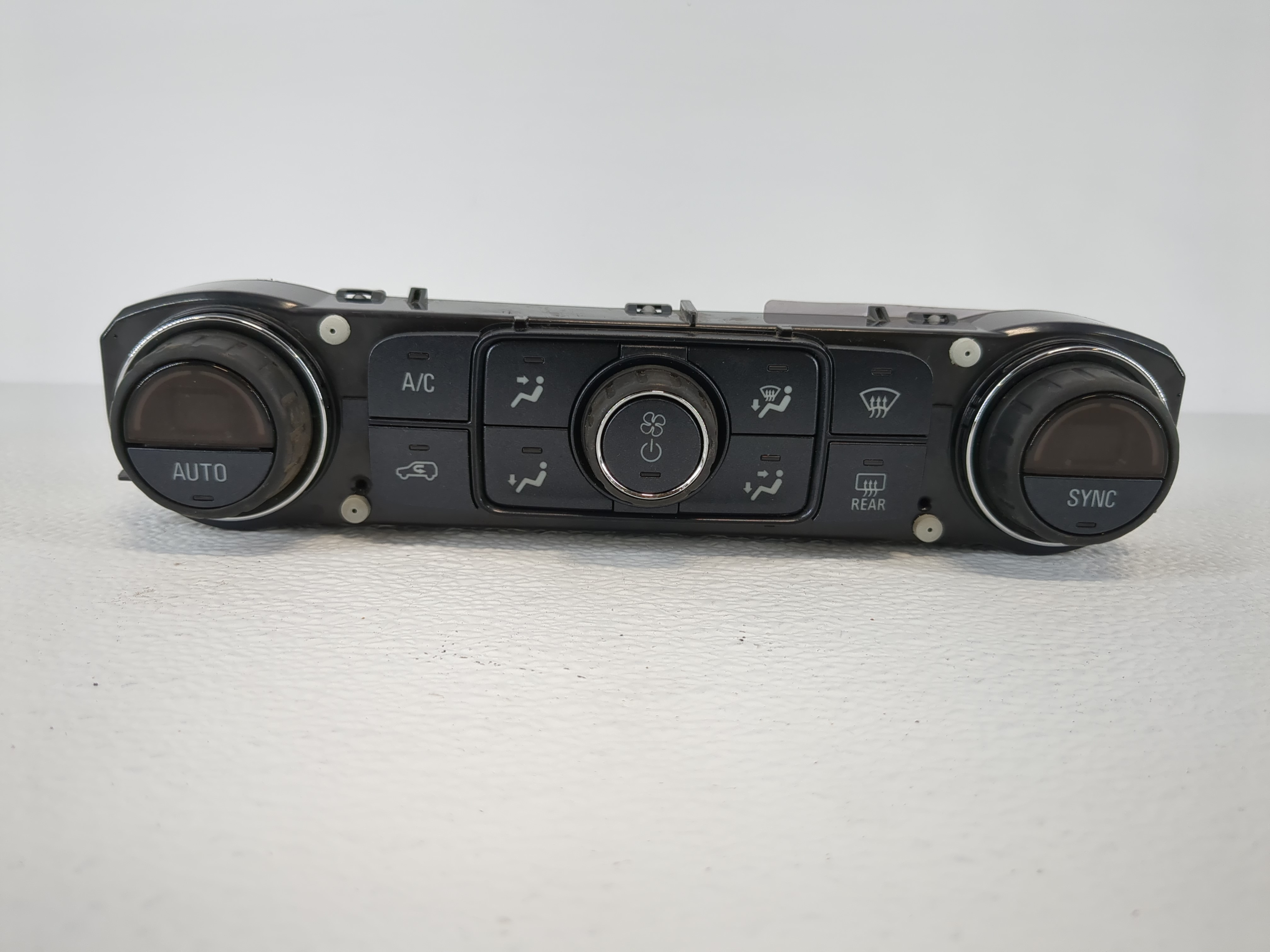 Picture of 2014-2019 Chevrolet Silverado 1500 Ac Heater Climate Control 84258729 1106141