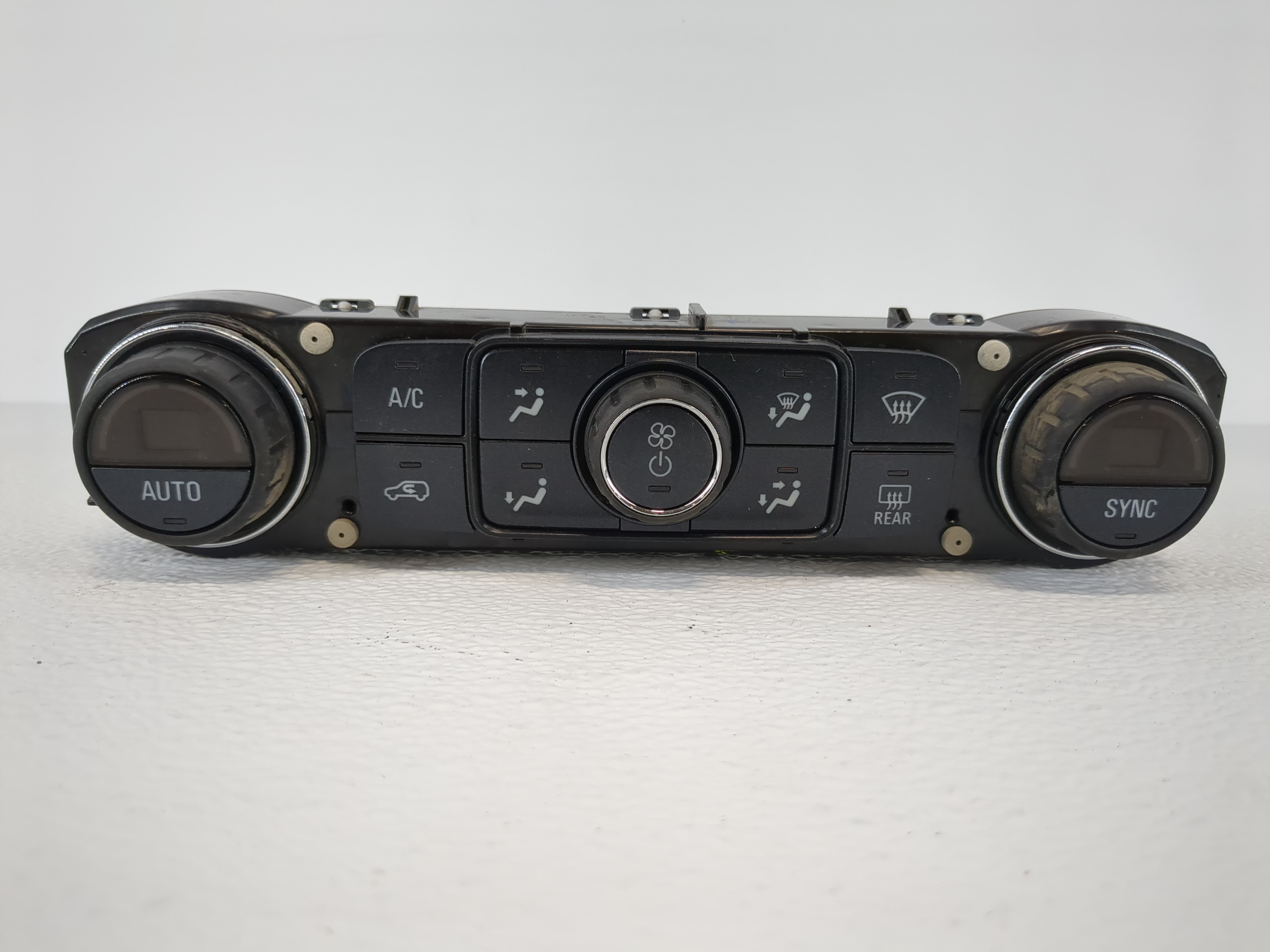 Picture of 2014-2019 Chevrolet Silverado 1500 Ac Heater Climate Control 23486614 1106142