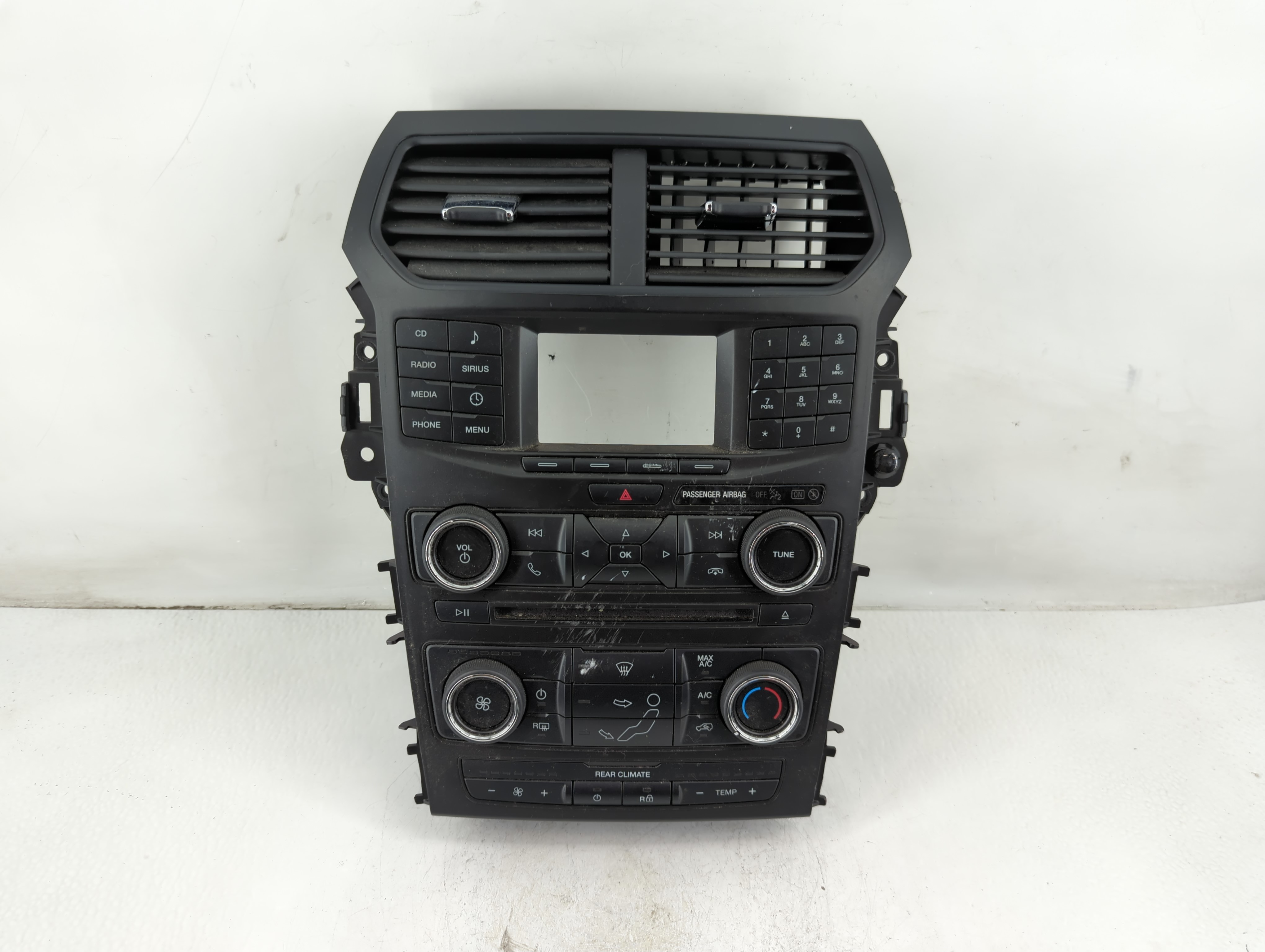 2017 Ford Explorer Am Fm Cd Player Radio Receiver 1106152 - Oemusedautoparts1.com