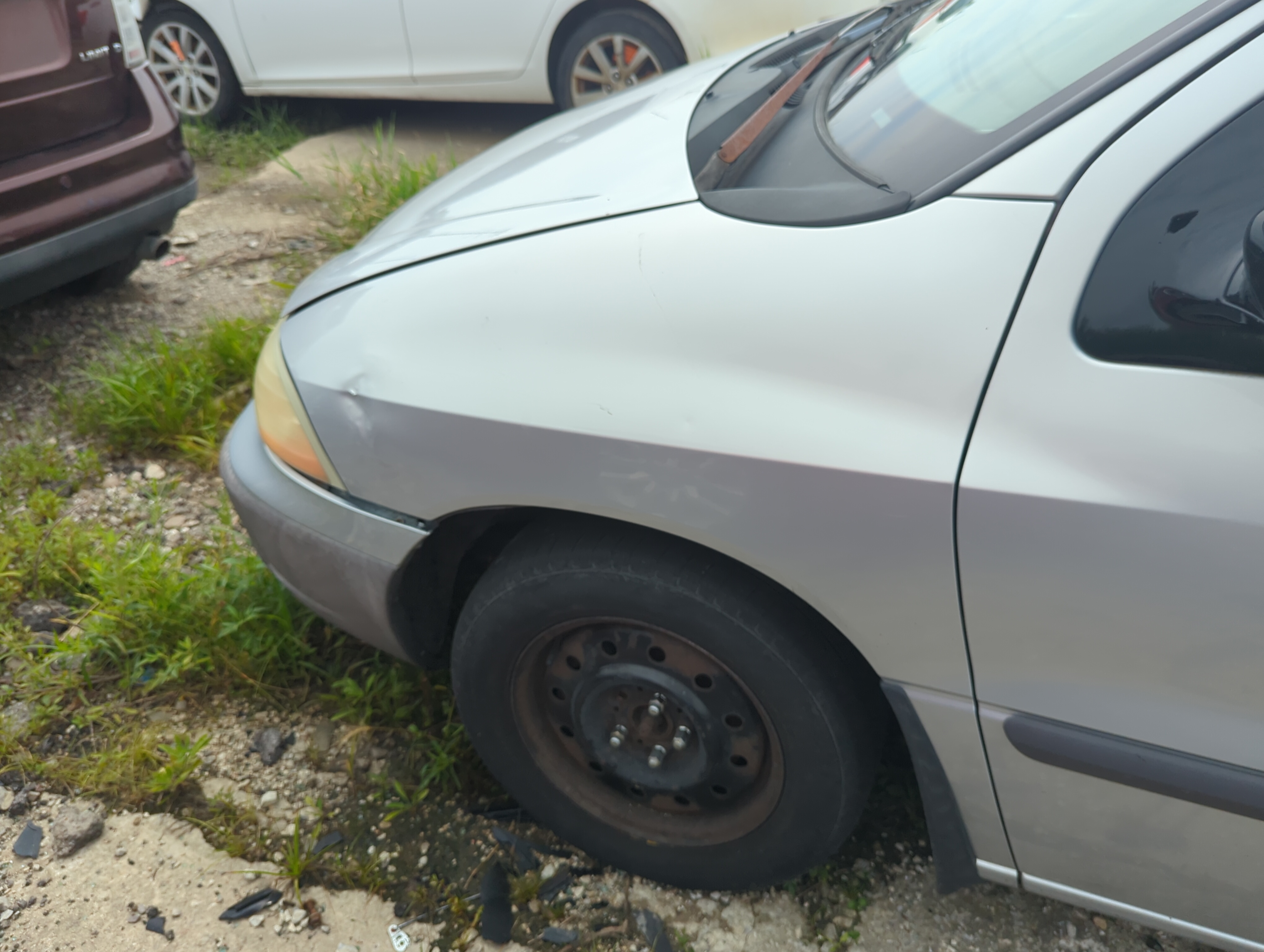 Picture of 1999-2003 Ford Windstar Driver Fender 1106214