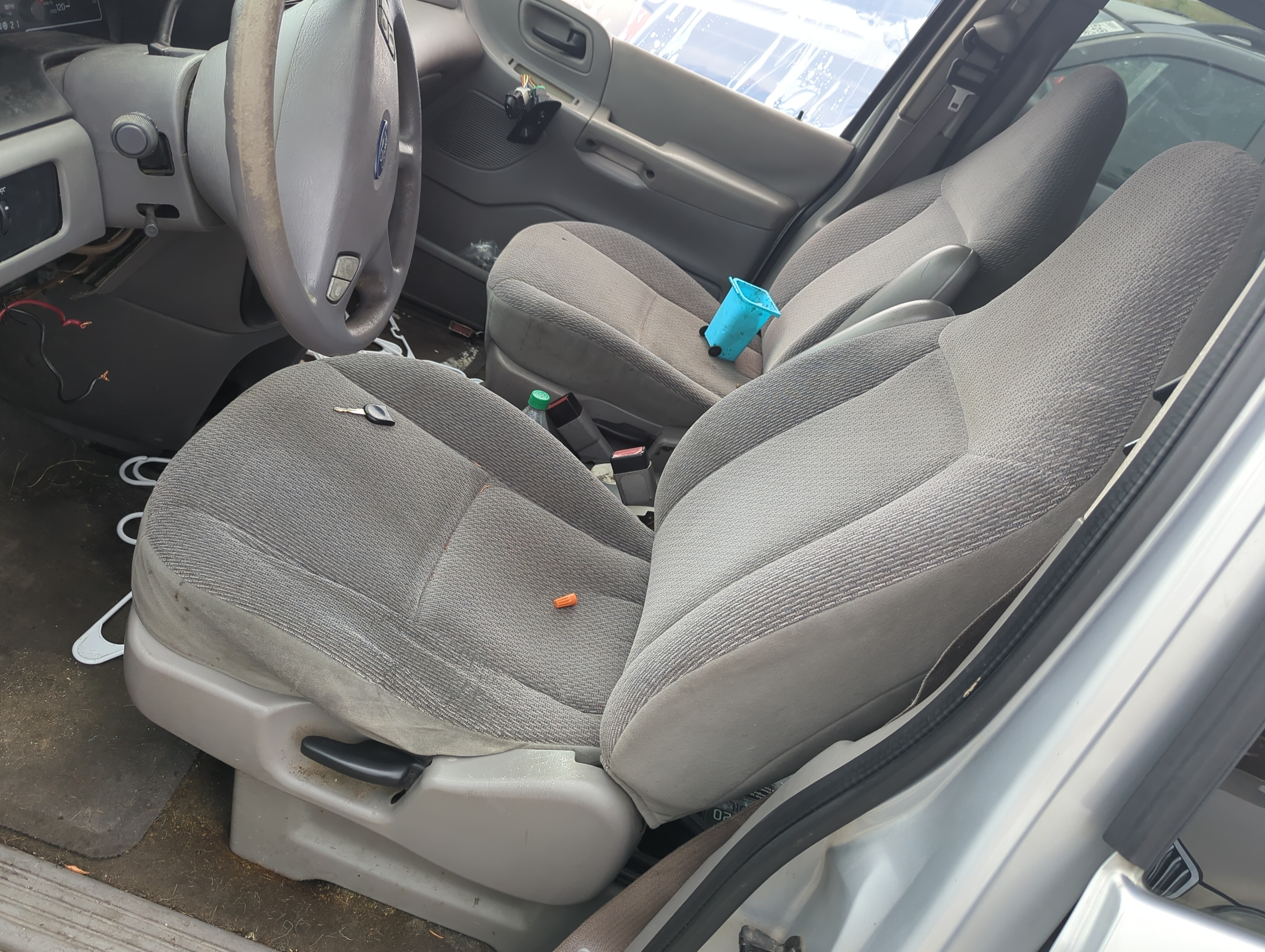 Picture of 2001-2003 Ford Windstar Driver Front Seat Oem 1106297