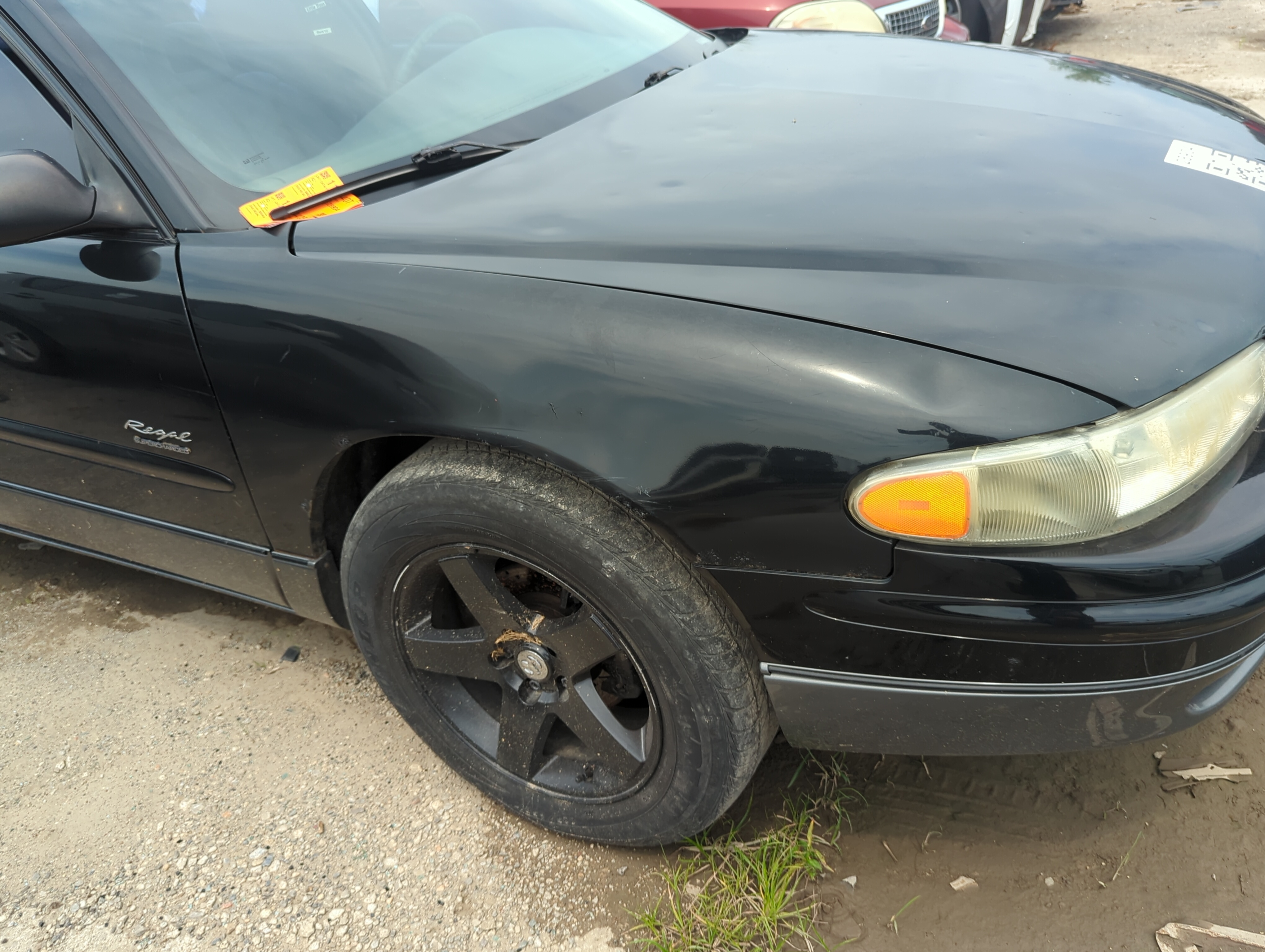 Picture of 1997-2004 Buick Regal Passenger Fender 1106657