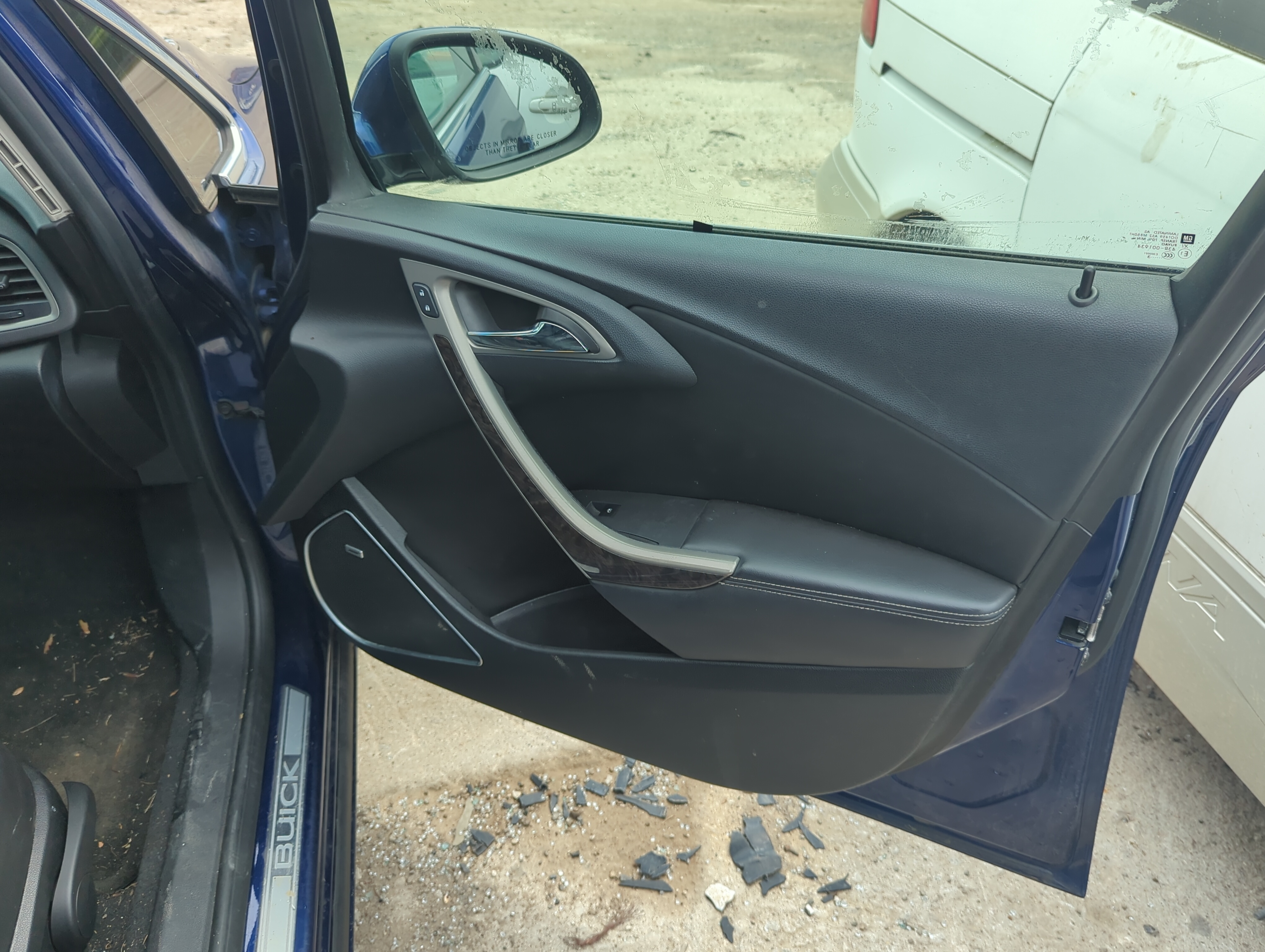Picture of 2013 Buick Verano Front Right Passenger Interior Door Panel Trim 1106794