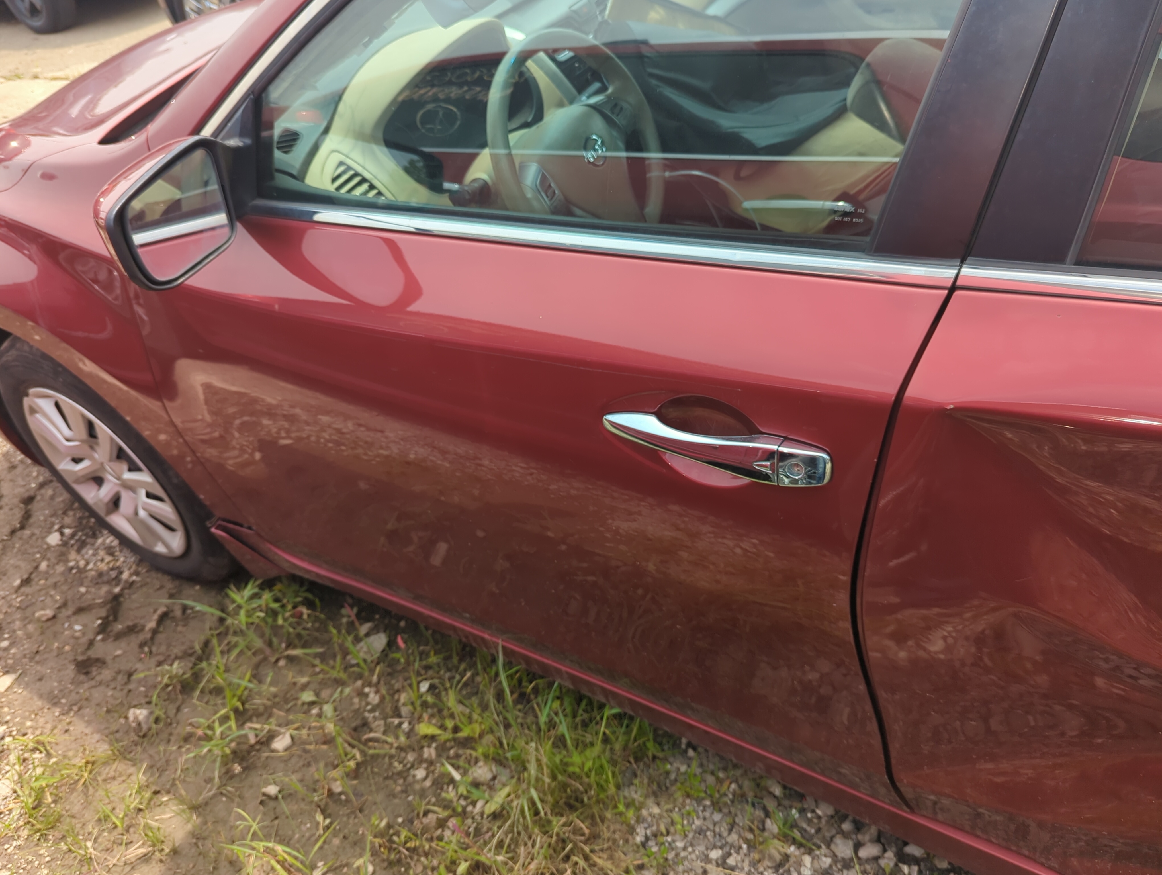 2013-2018 Nissan Altima Driver Front Door Oem 1107105 - Oemusedautoparts1.com