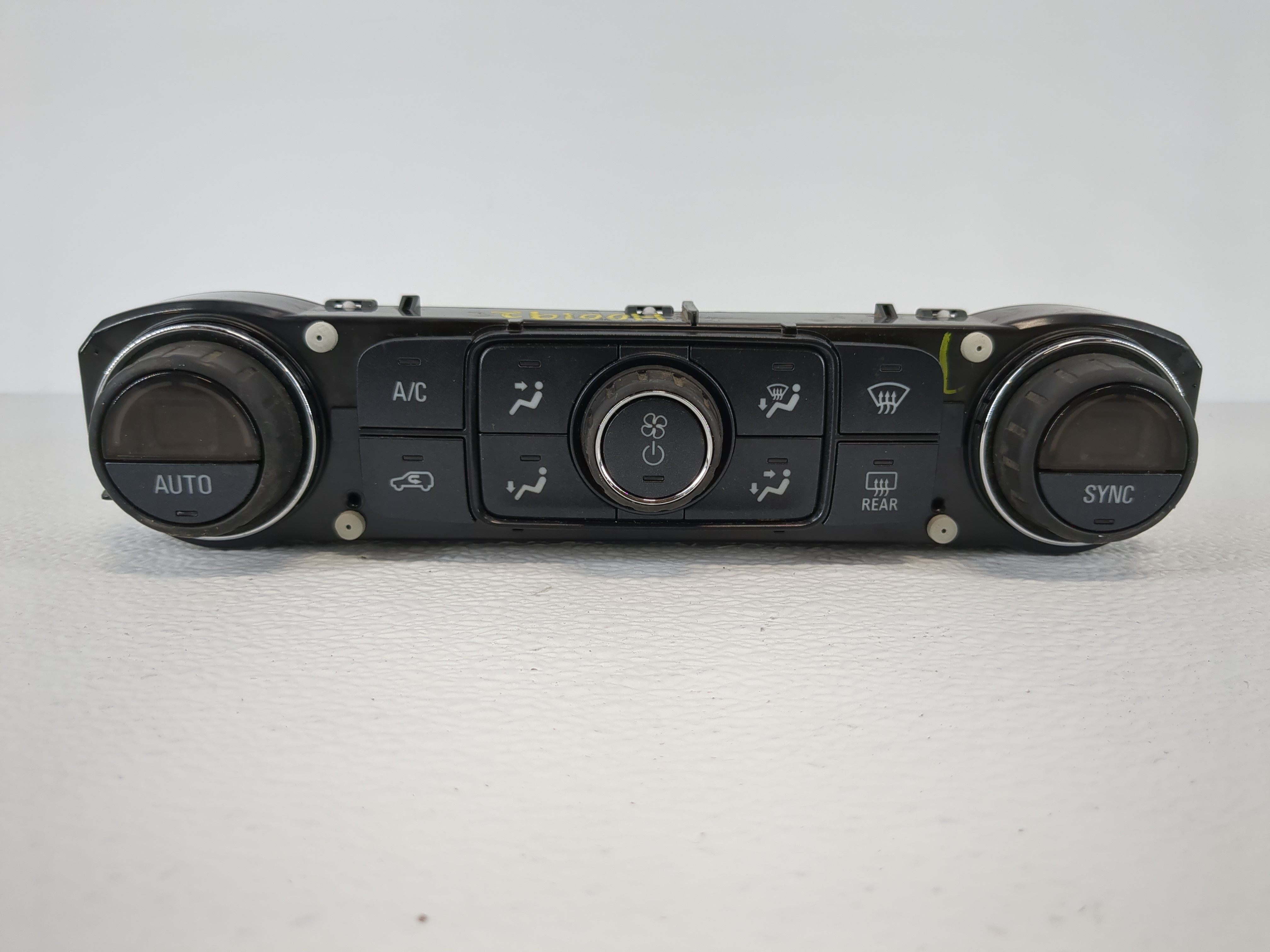 Picture of 2014-2019 Chevrolet Silverado 1500 Ac Heater Climate Control 84164476 1107196