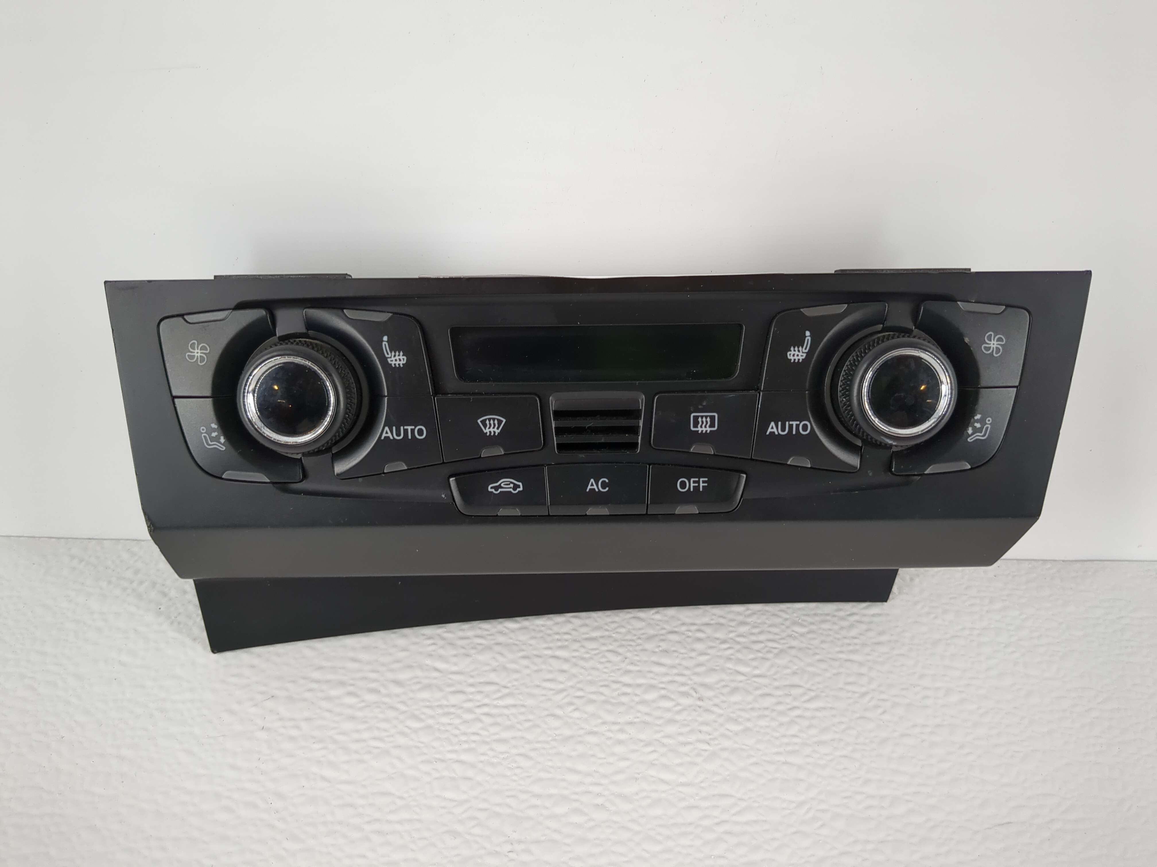 2009-2012 Audi A4 Ac Heater Climate Control 8t1 820 043 Aq 1107254 - Oemusedautoparts1.com