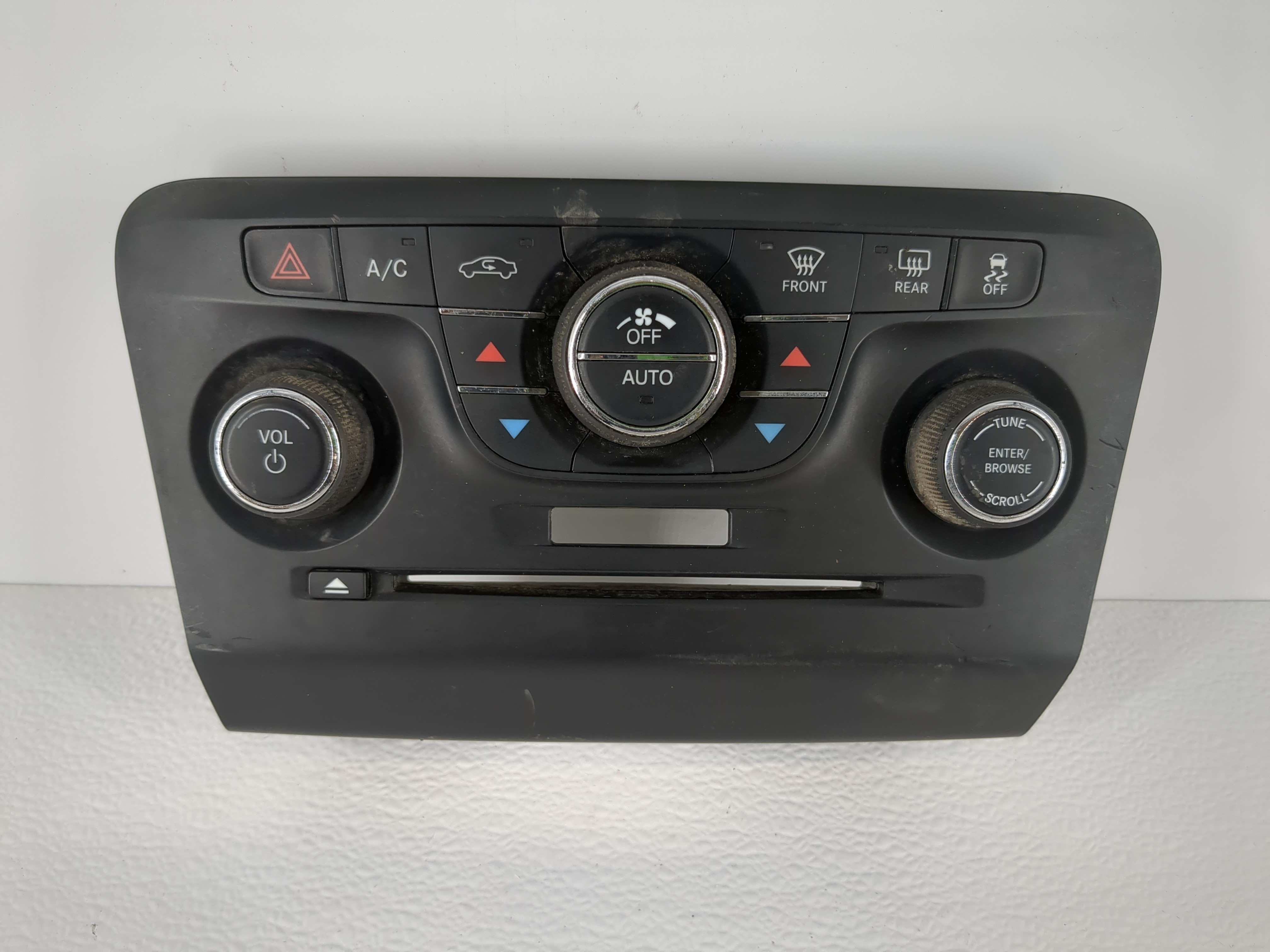 2011-2014 Dodge Charger Ac Heater Climate Control 1107325 - Oemusedautoparts1.com