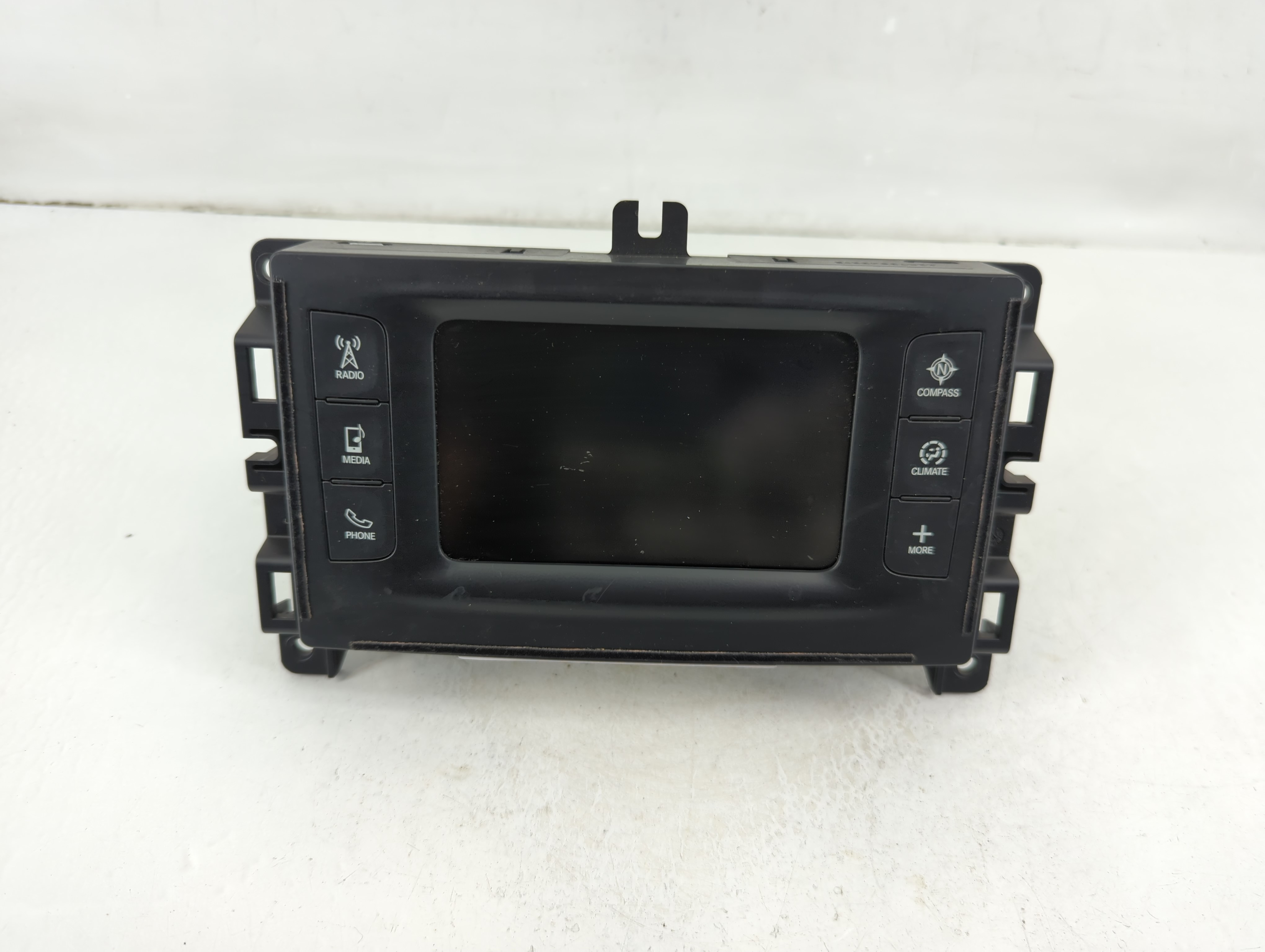 2018-2018 Jeep Cherokee Am Fm Cd Player Radio Receiver 1107347 - Oemusedautoparts1.com