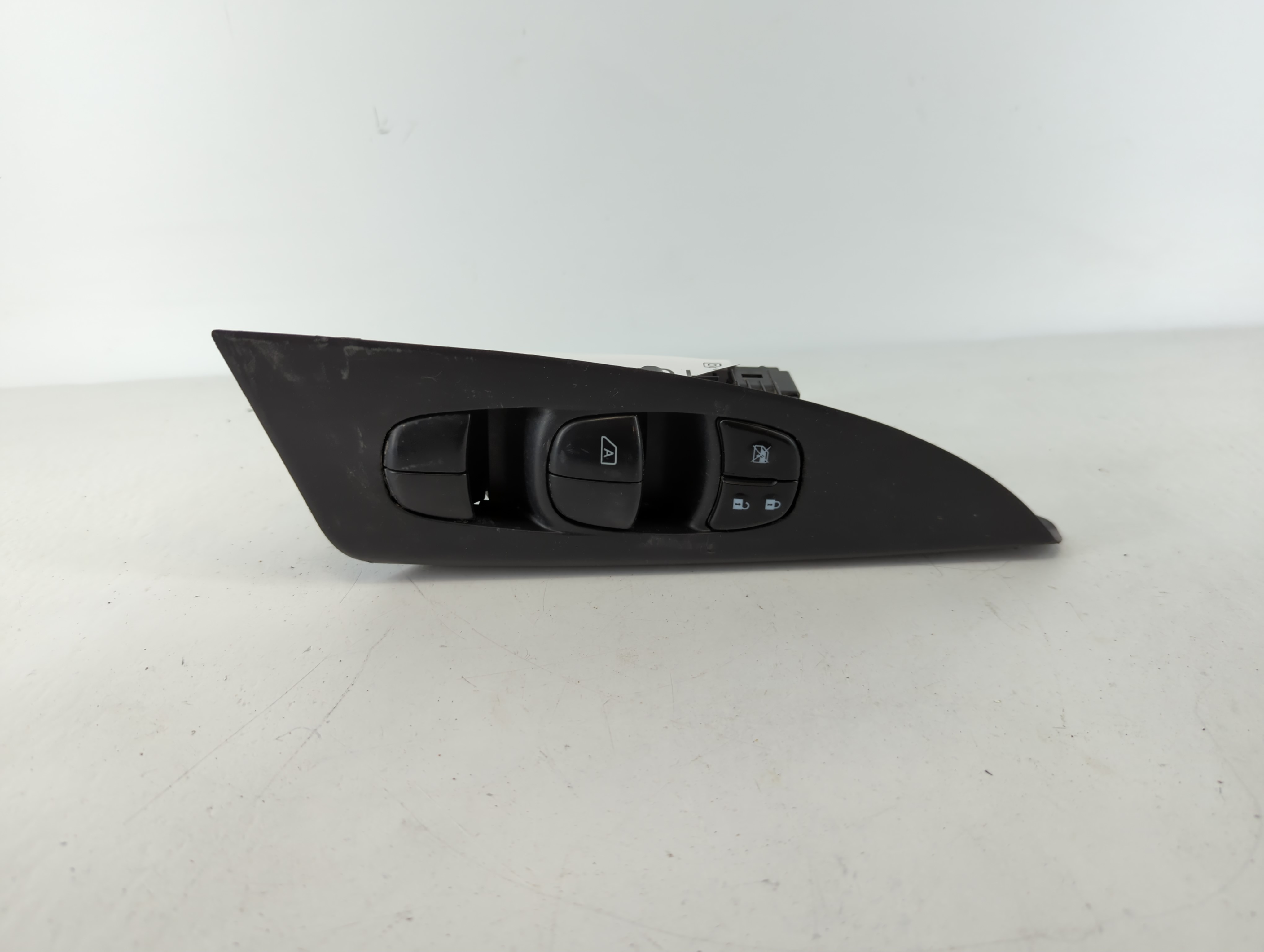2013-2019 Nissan Sentra Driver Left Door Master Power Window Switch 1107385 - Oemusedautoparts1.com