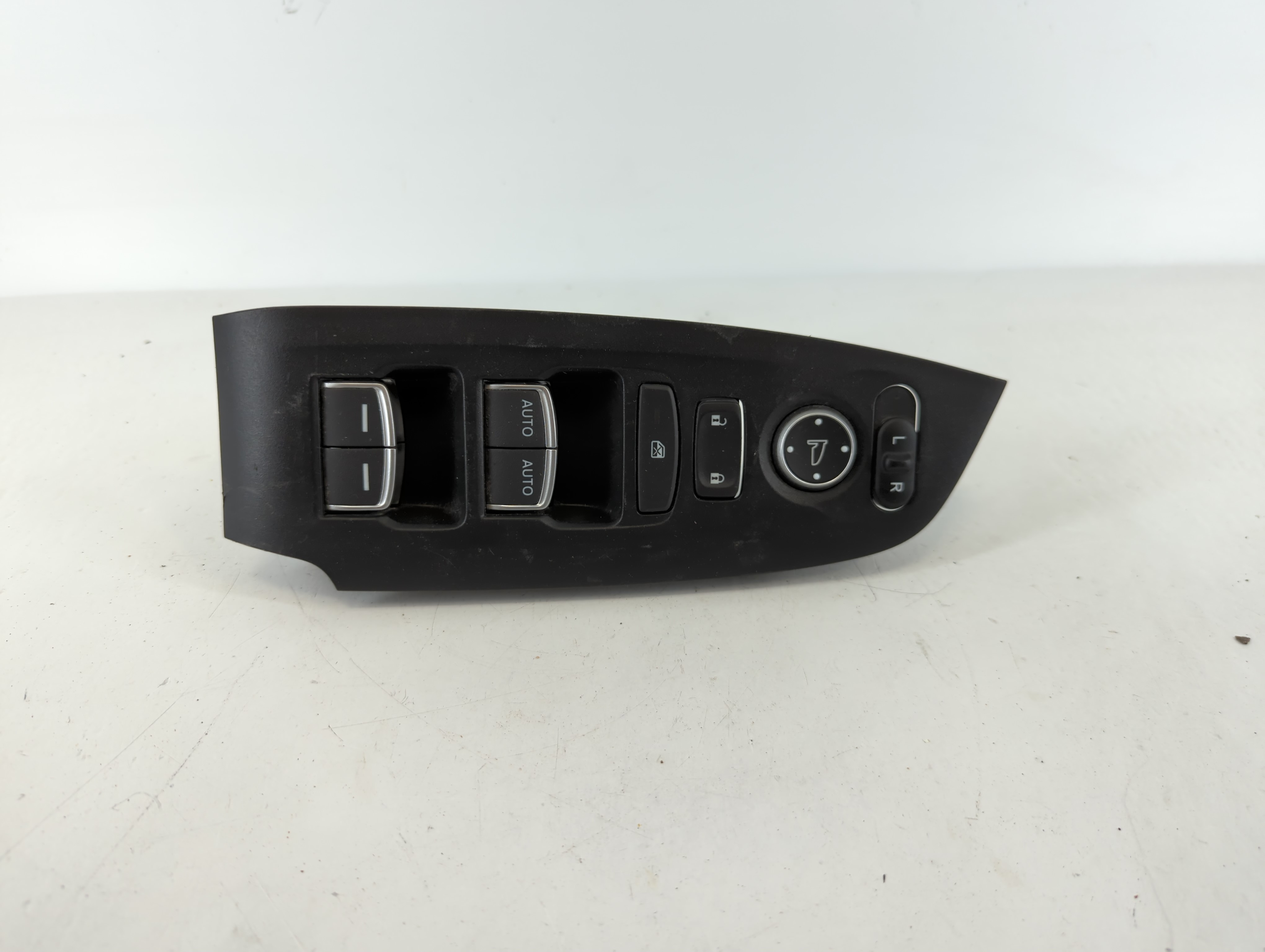 Picture of 2018-2022 Honda Accord Driver Left Door Master Power Window Switch 1107391