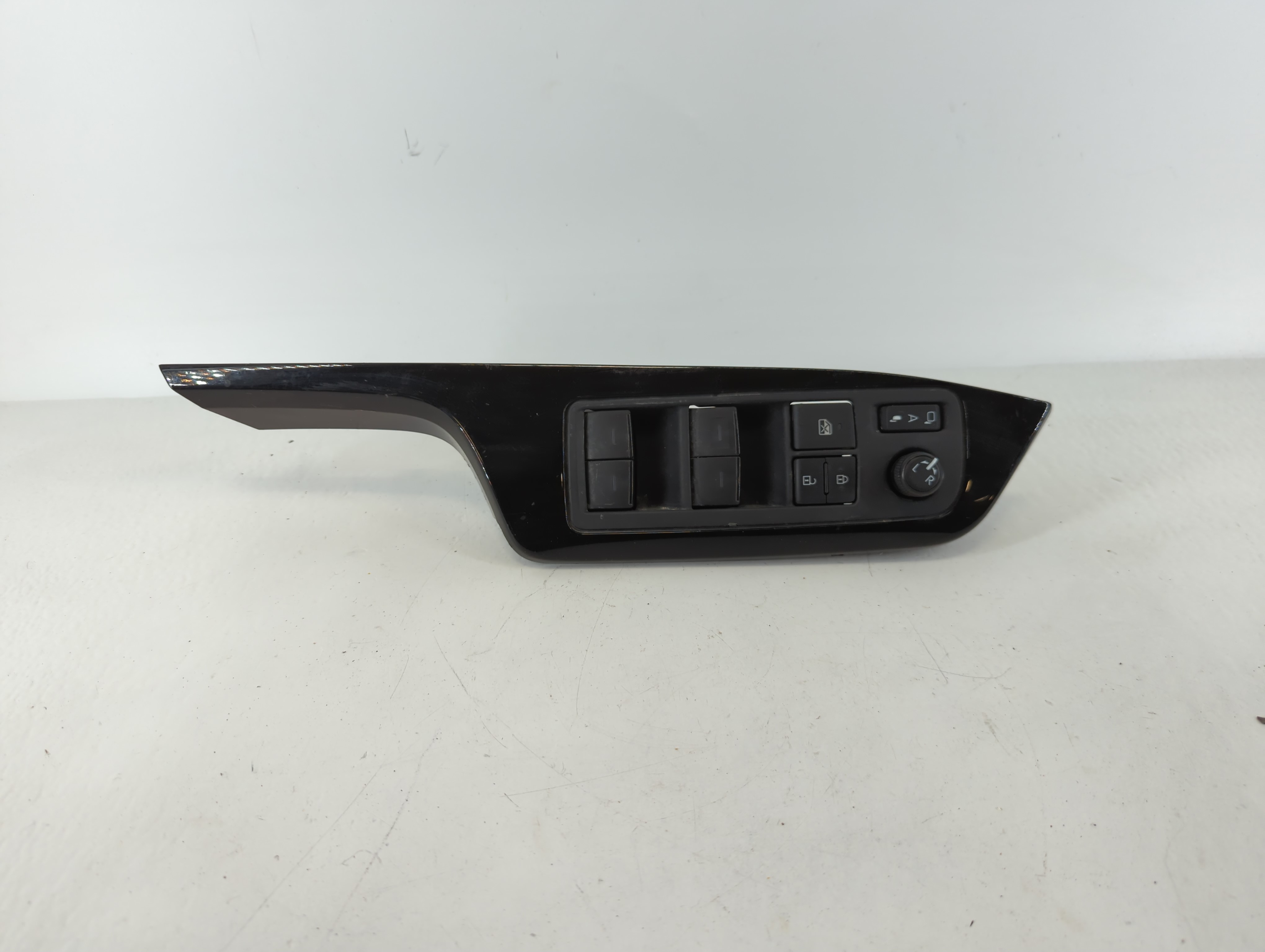 2020-2020 Toyota C-hr Driver Left Door Master Power Window Switch 1107394 - Oemusedautoparts1.com